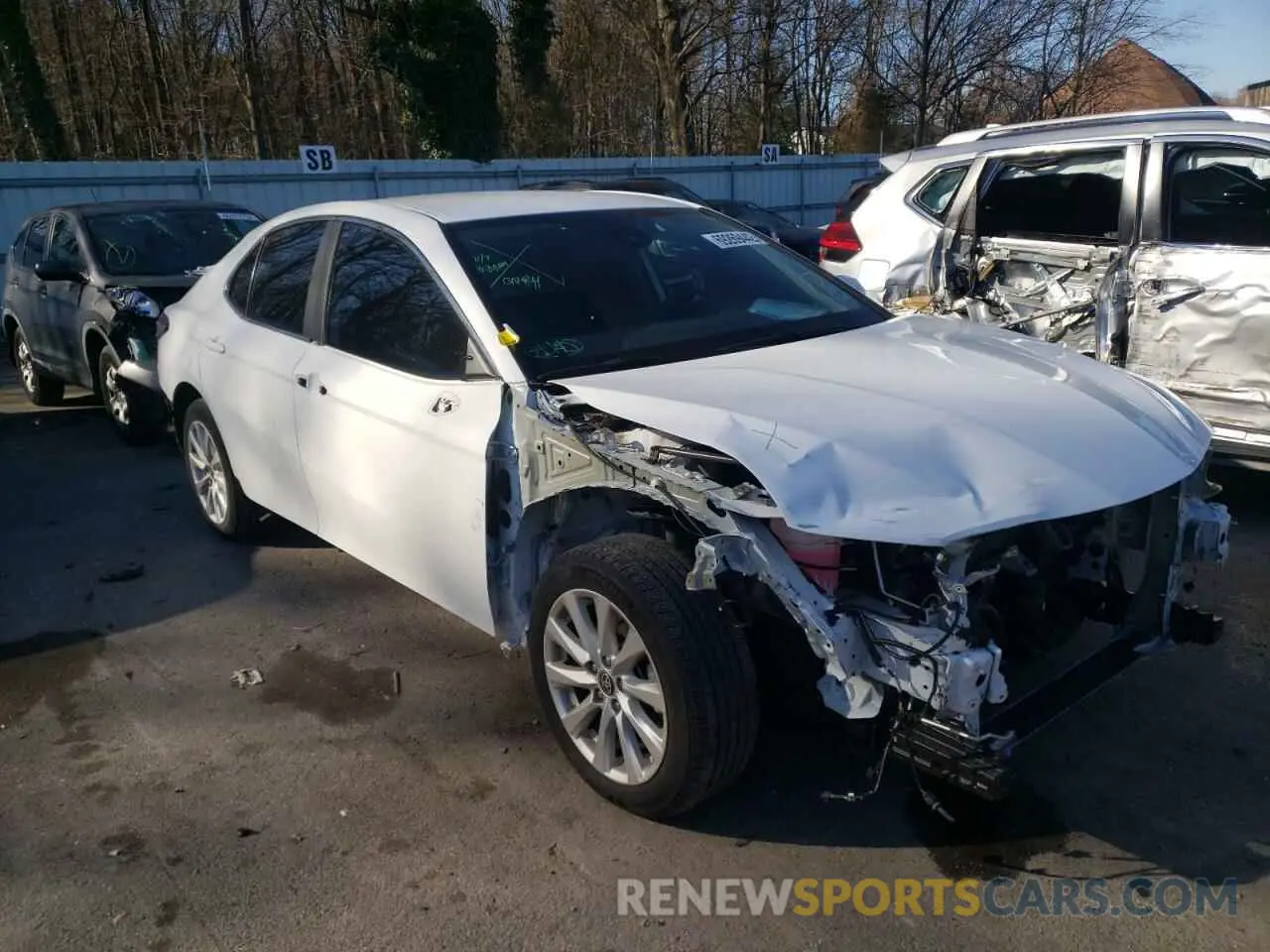 4 fotografías del automóvil dañado 4T1C11AK3LU984320 TOYOTA CAMRY 2020