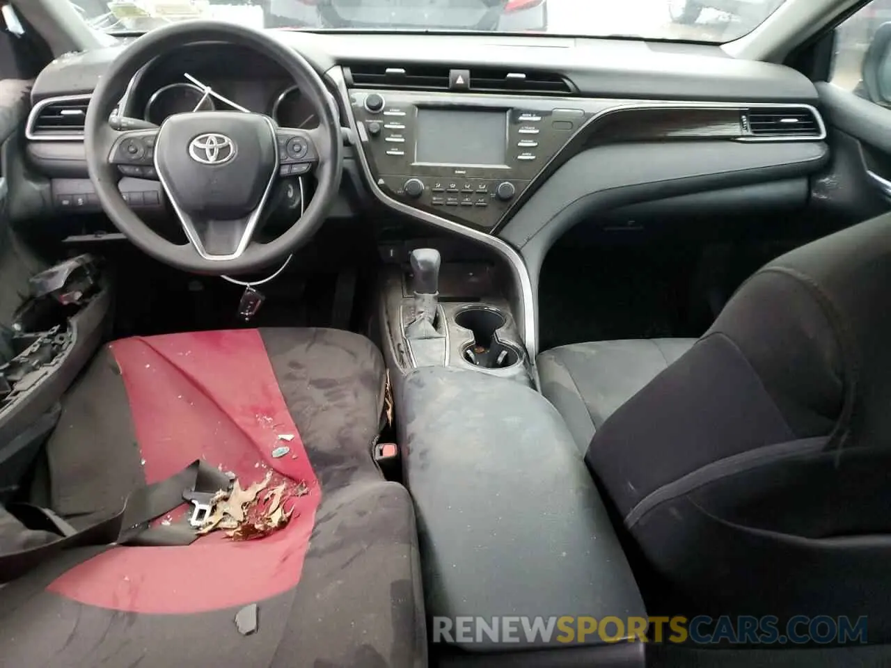8 fotografías del automóvil dañado 4T1C11AK3LU984849 TOYOTA CAMRY 2020