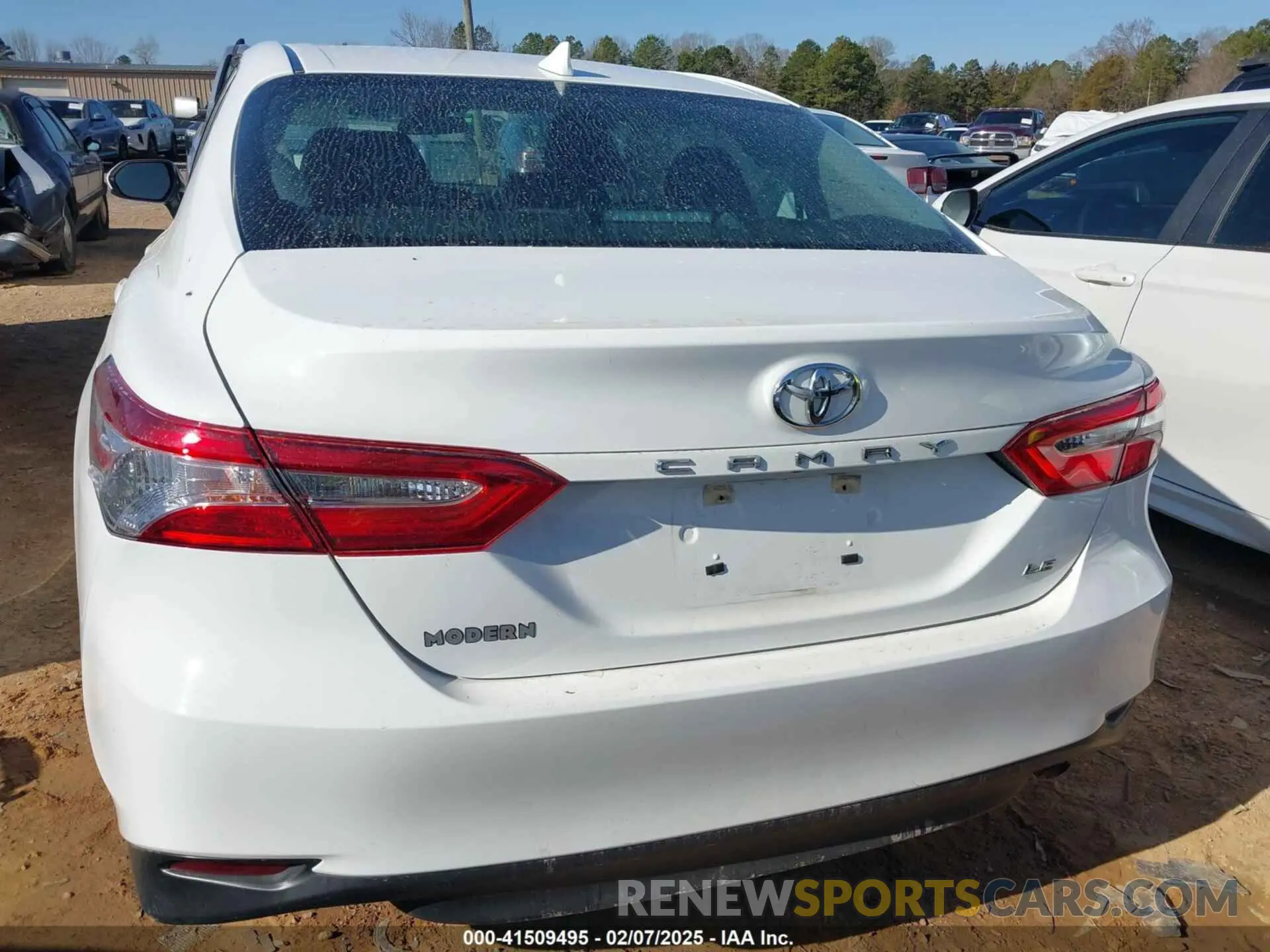 15 fotografías del automóvil dañado 4T1C11AK3LU989632 TOYOTA CAMRY 2020