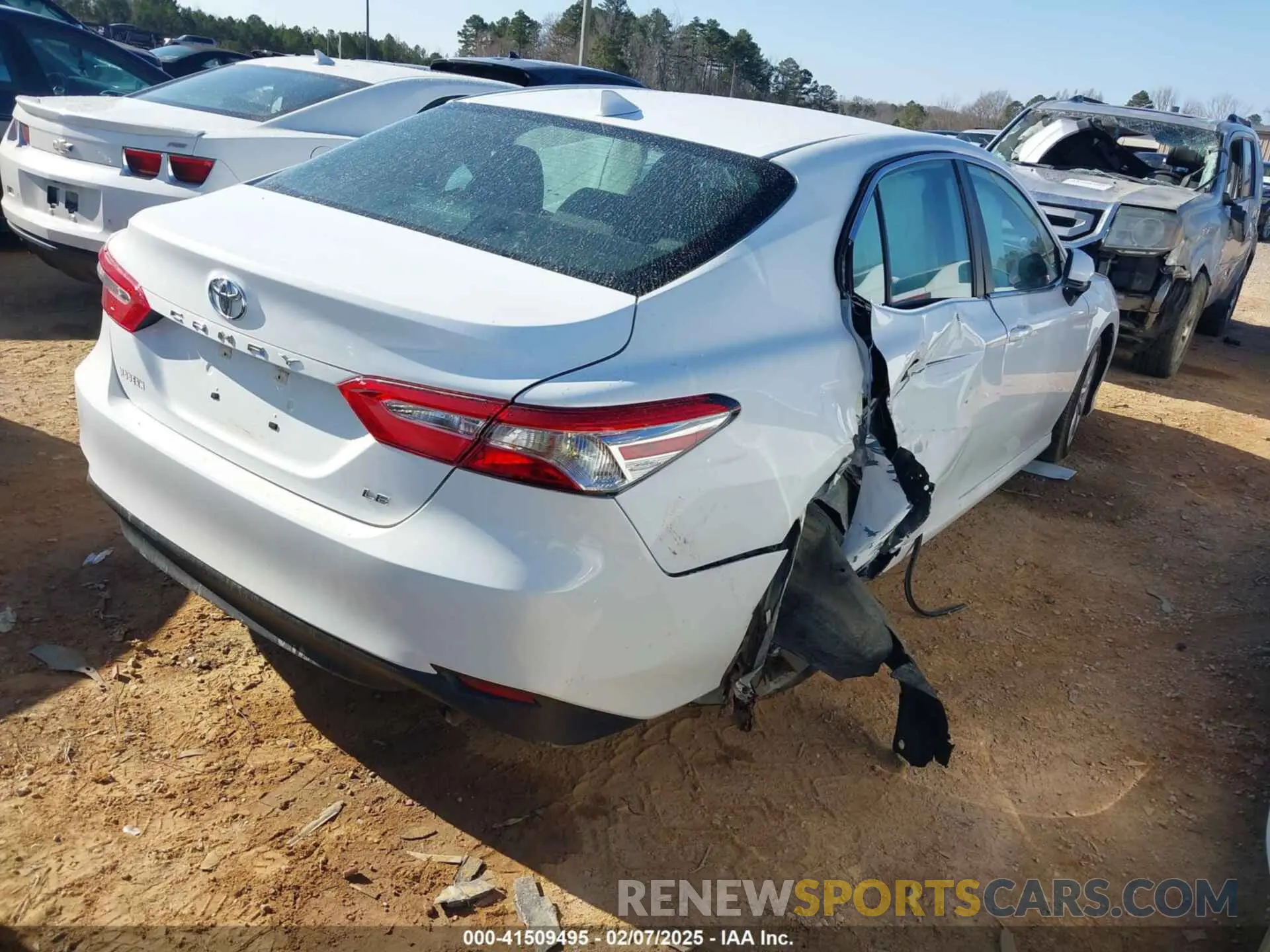 4 fotografías del automóvil dañado 4T1C11AK3LU989632 TOYOTA CAMRY 2020