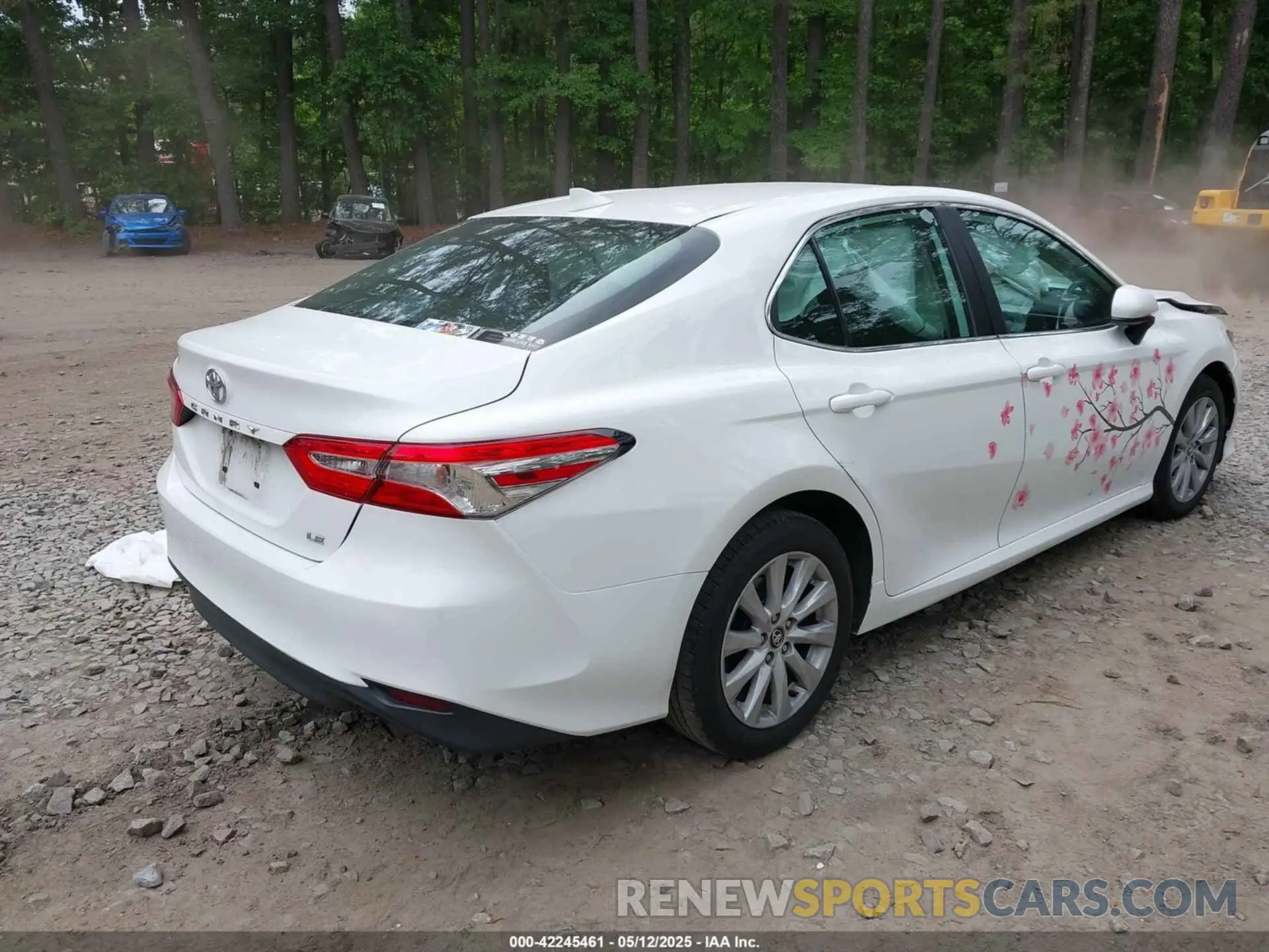 4 fotografías del automóvil dañado 4T1C11AK4LU316588 TOYOTA CAMRY 2020