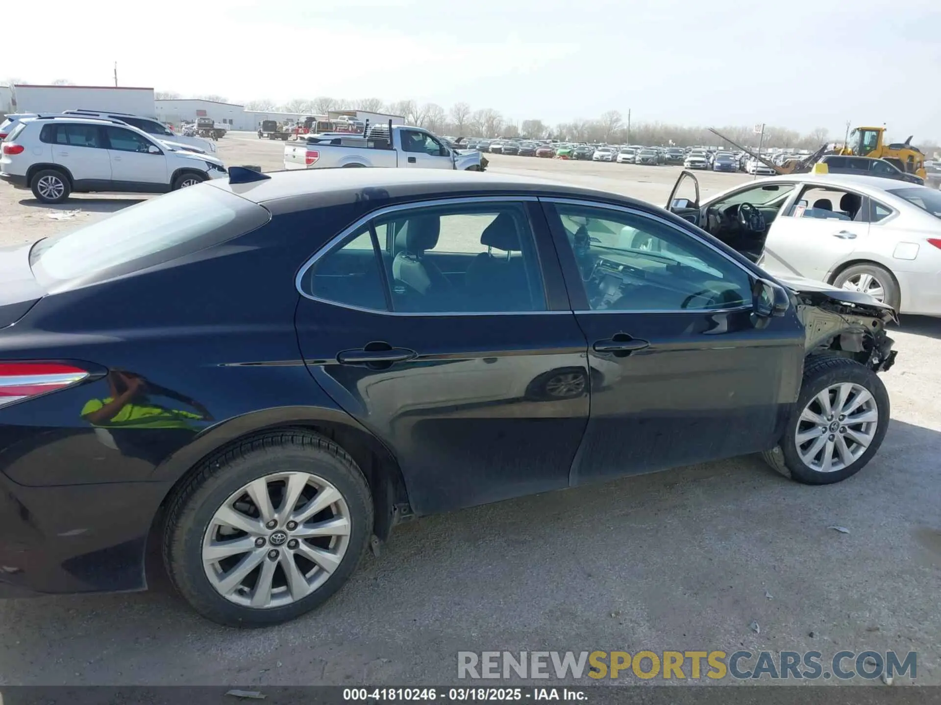 14 fotografías del automóvil dañado 4T1C11AK4LU345461 TOYOTA CAMRY 2020