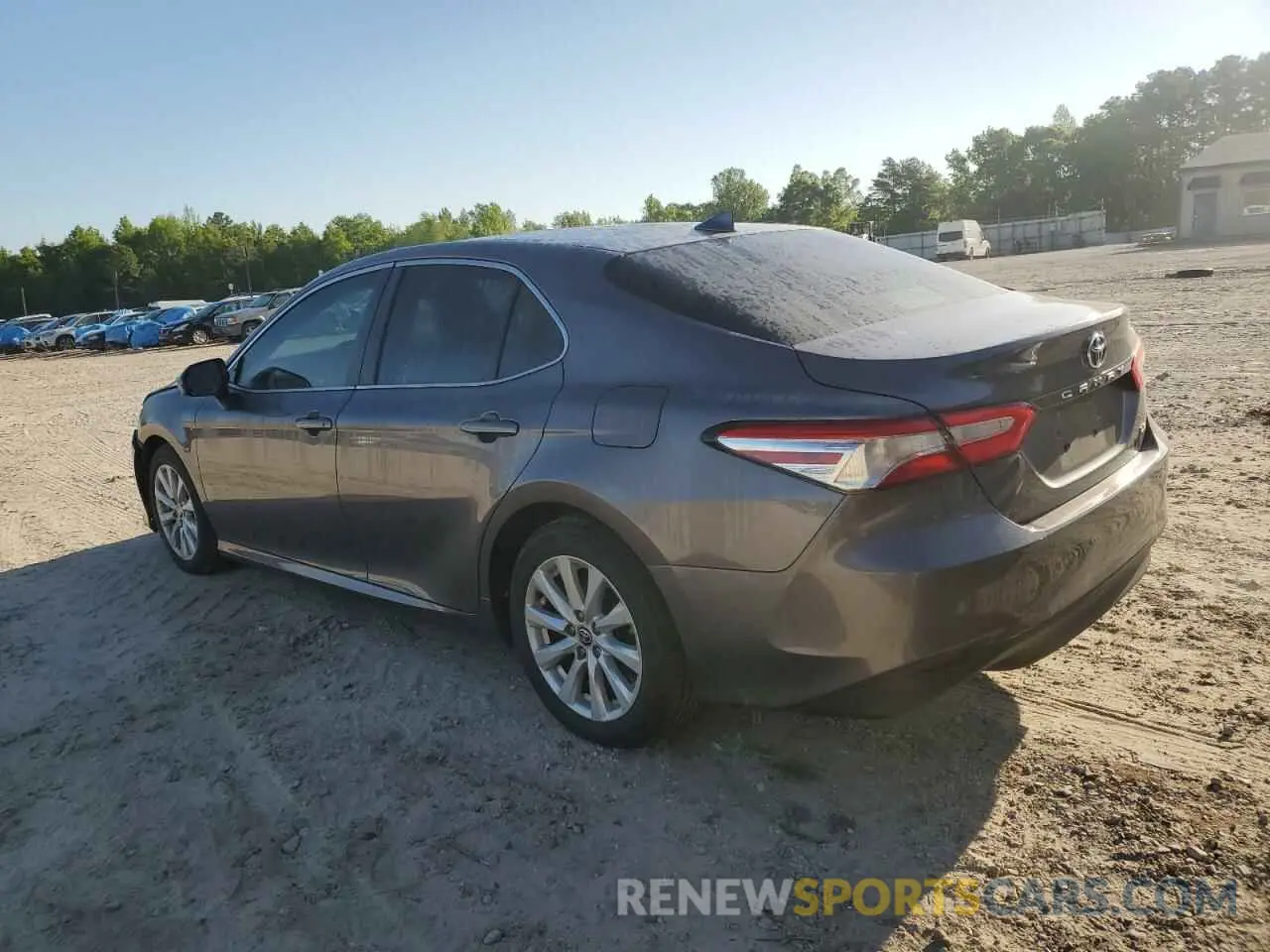 2 fotografías del automóvil dañado 4T1C11AK4LU368562 TOYOTA CAMRY 2020