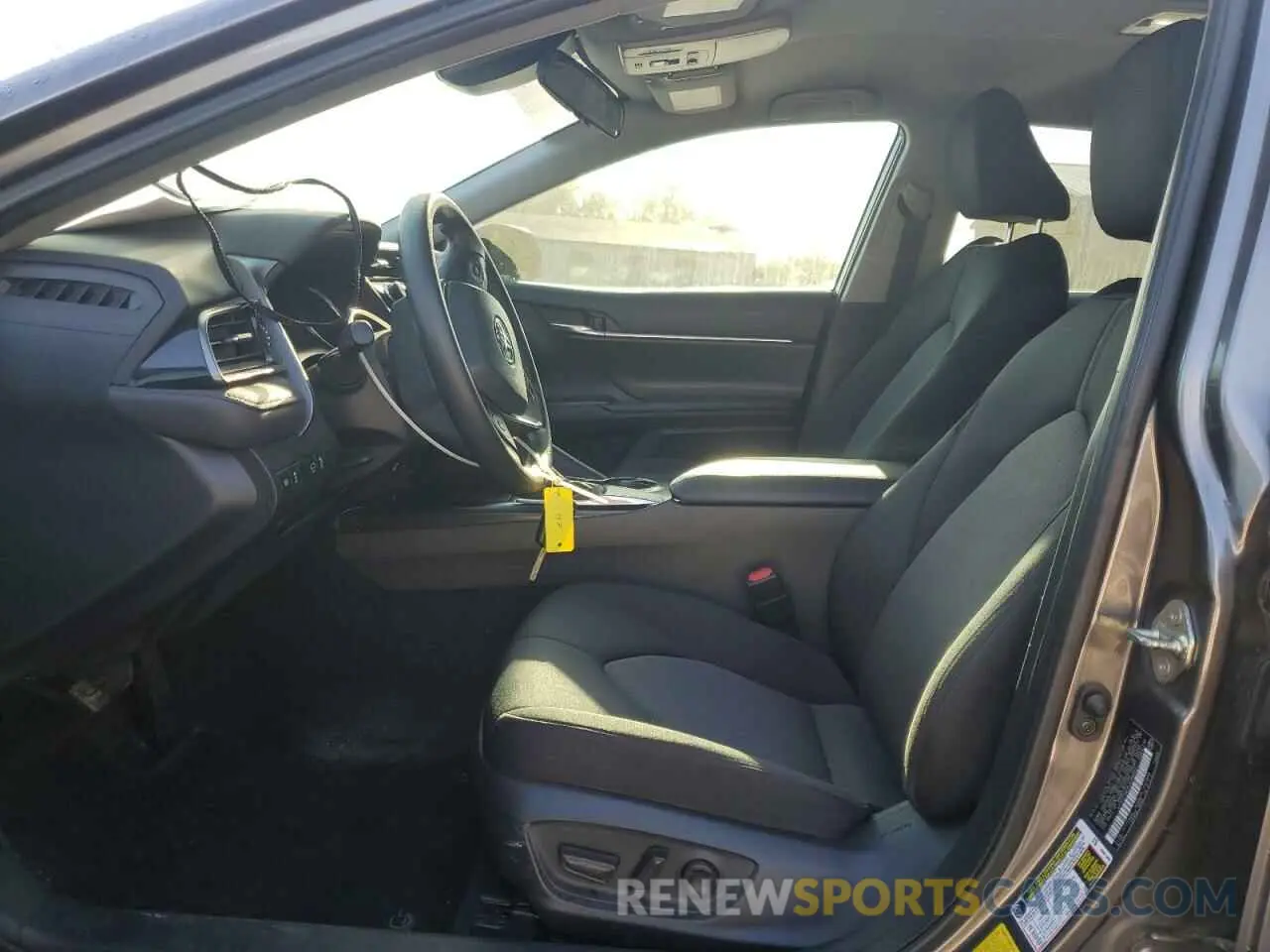 7 fotografías del automóvil dañado 4T1C11AK4LU368562 TOYOTA CAMRY 2020