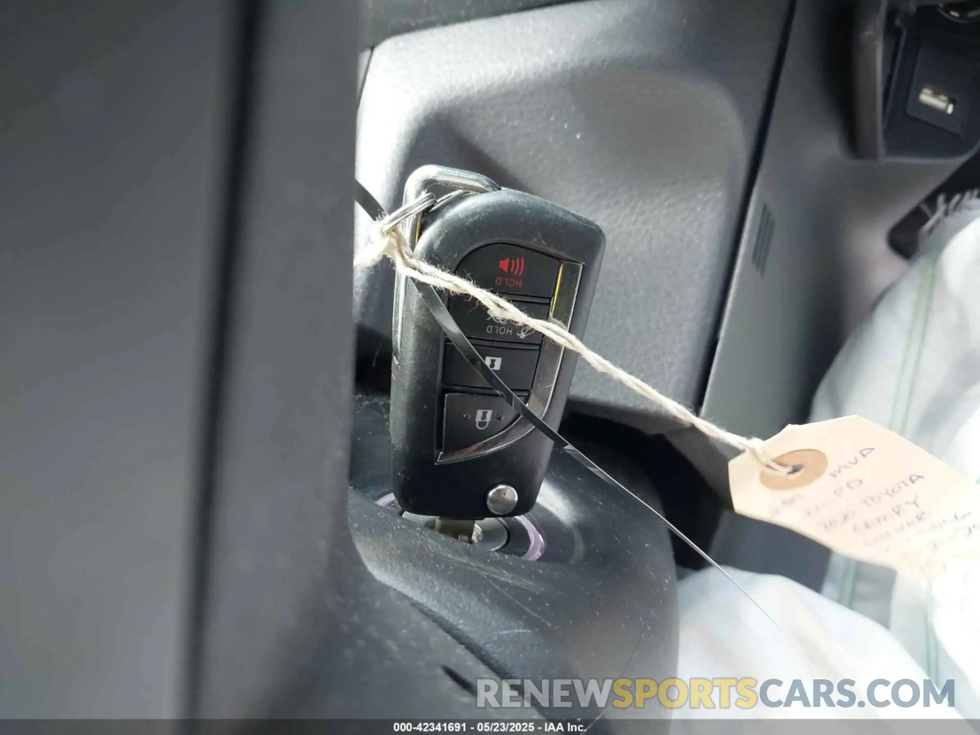 11 fotografías del automóvil dañado 4T1C11AK4LU389069 TOYOTA CAMRY 2020