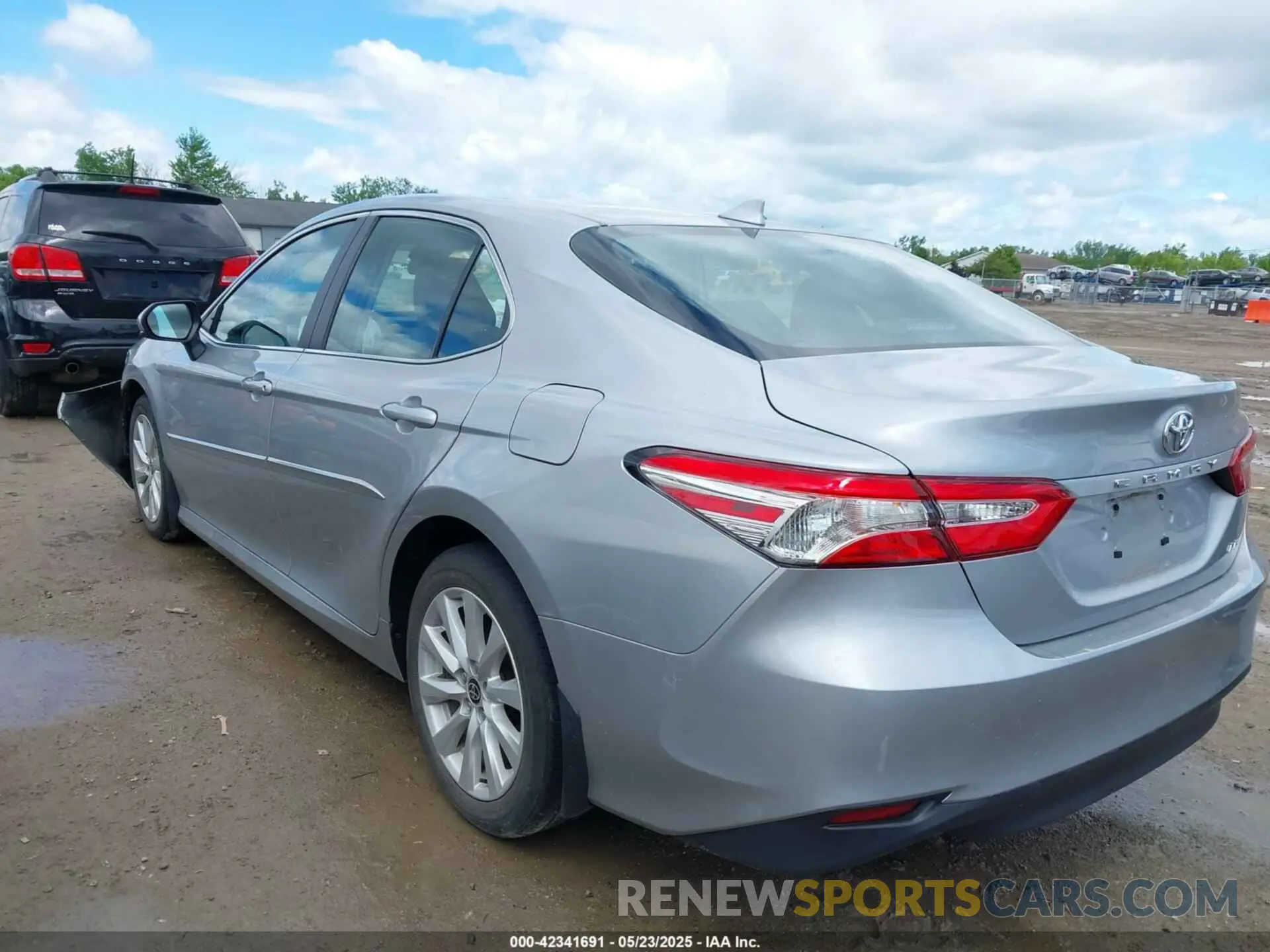 3 fotografías del automóvil dañado 4T1C11AK4LU389069 TOYOTA CAMRY 2020
