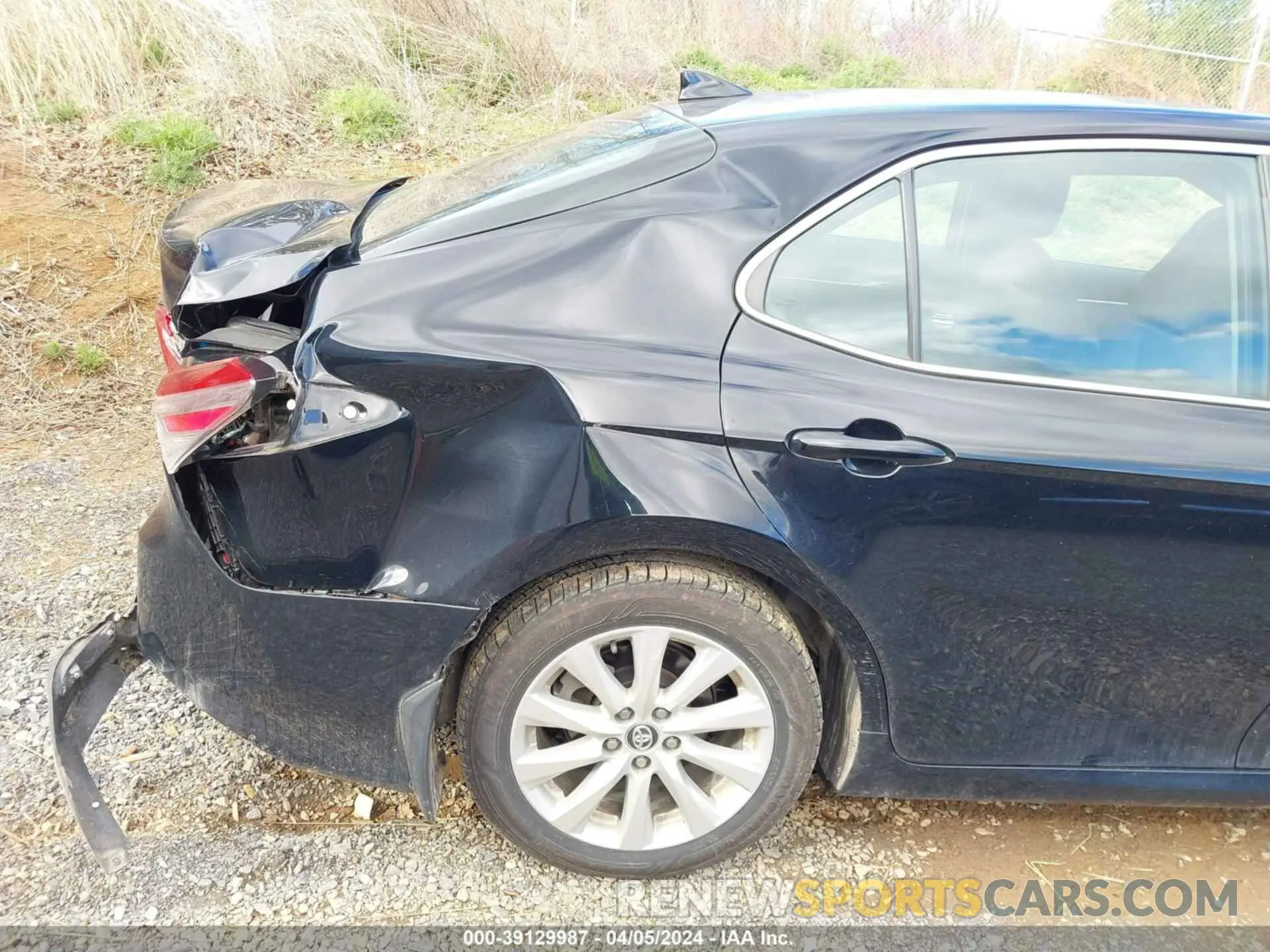 17 fotografías del automóvil dañado 4T1C11AK4LU900666 TOYOTA CAMRY 2020