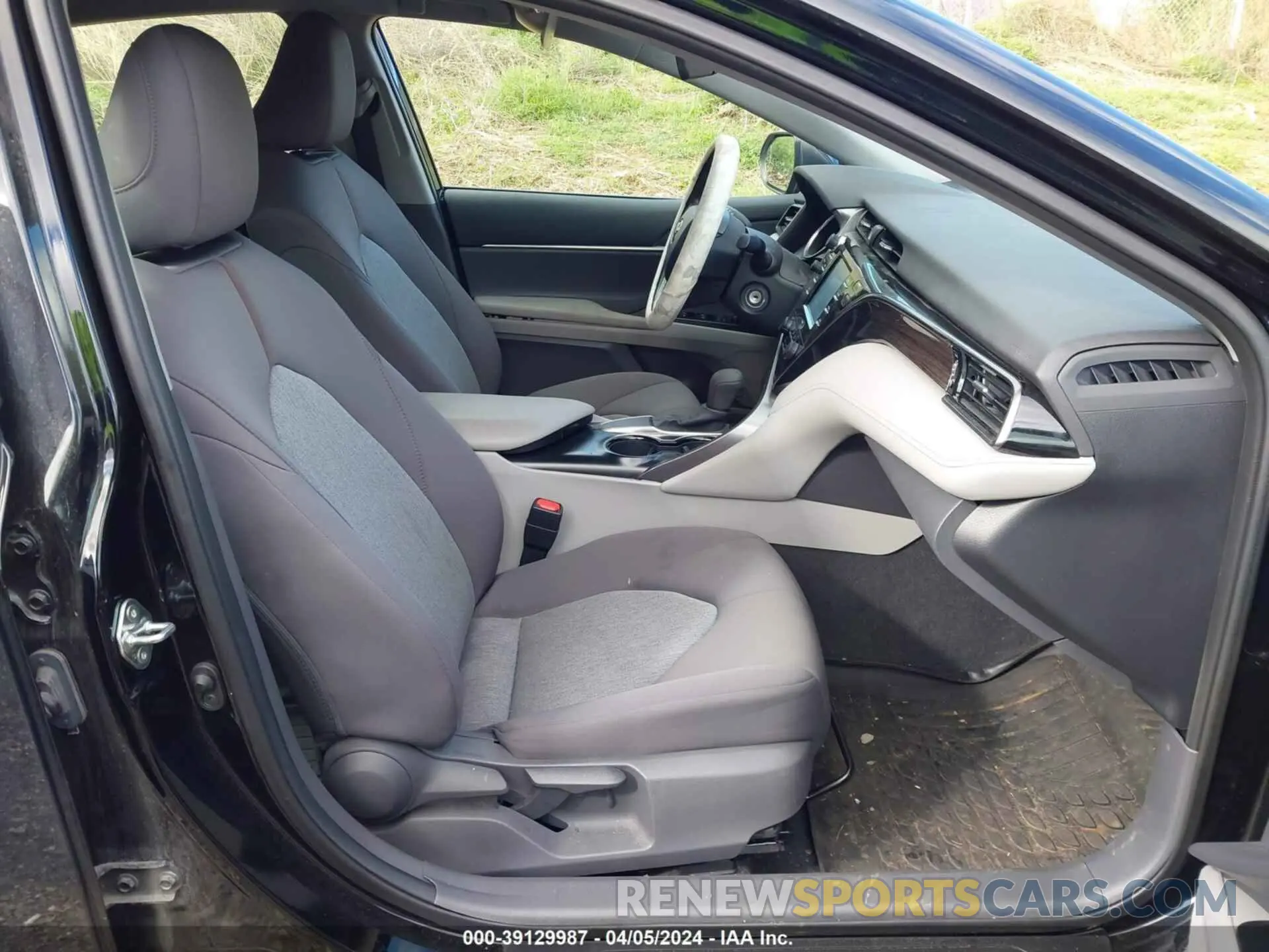 5 fotografías del automóvil dañado 4T1C11AK4LU900666 TOYOTA CAMRY 2020
