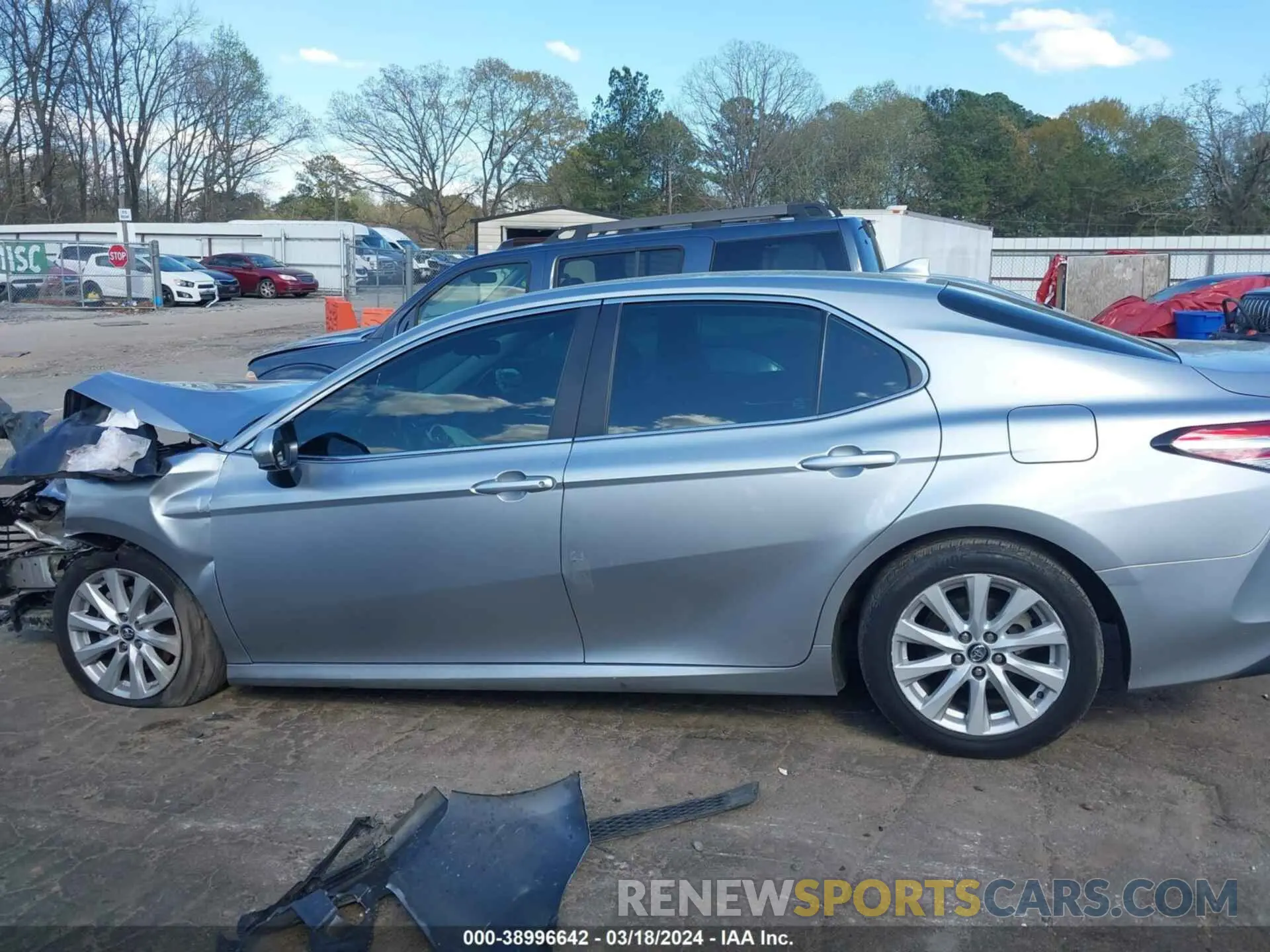 14 fotografías del automóvil dañado 4T1C11AK4LU906354 TOYOTA CAMRY 2020