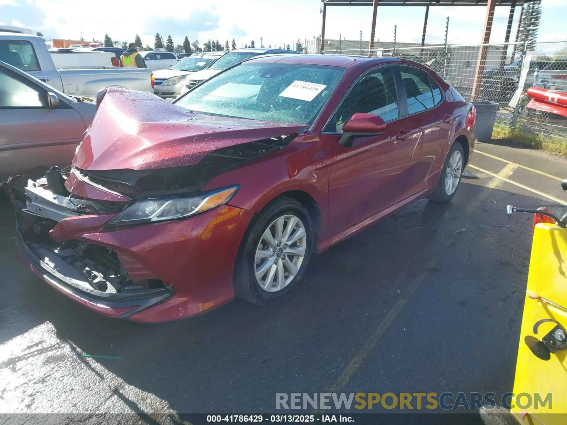 2 fotografías del automóvil dañado 4T1C11AK4LU916494 TOYOTA CAMRY 2020
