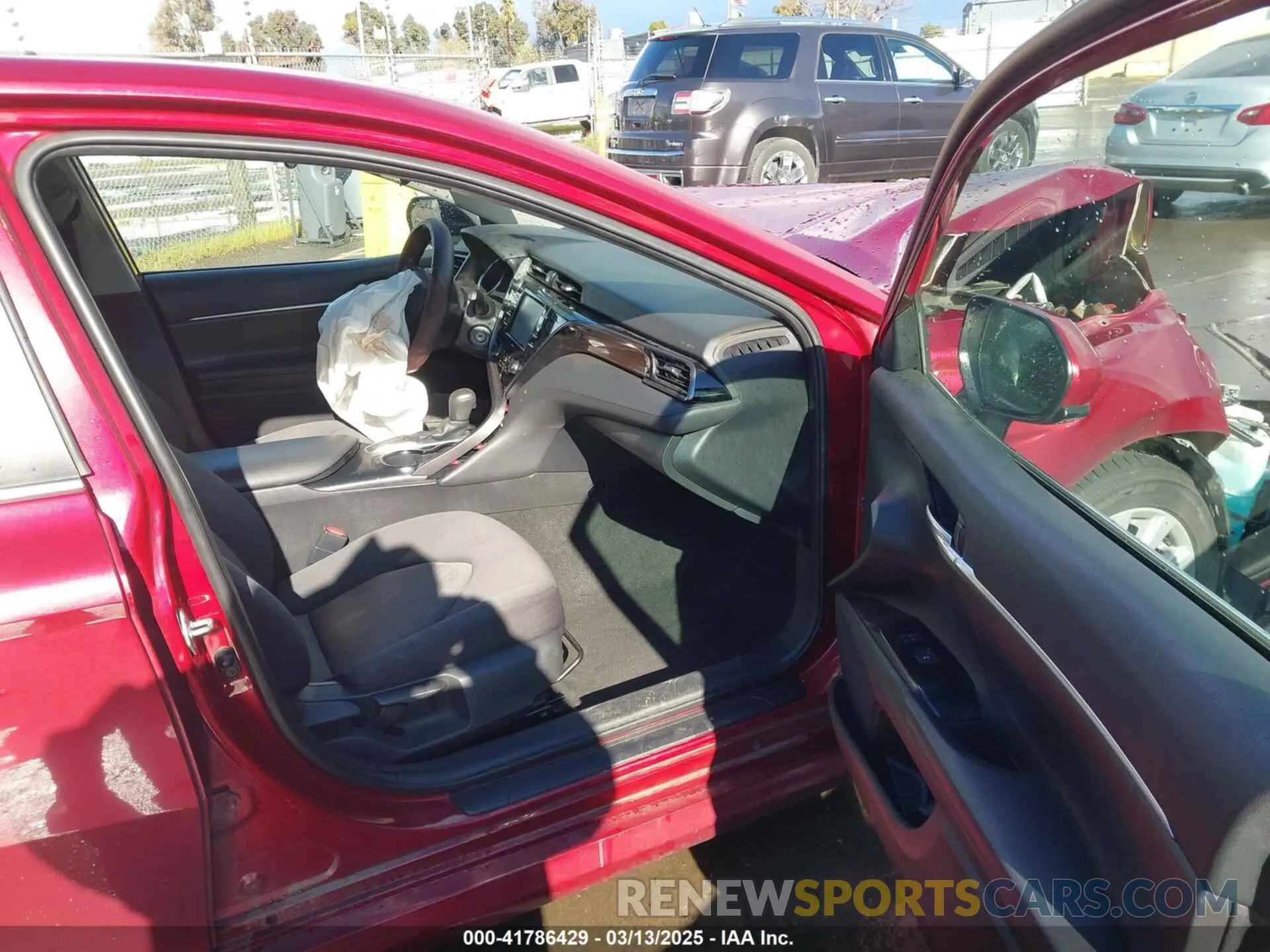 5 fotografías del automóvil dañado 4T1C11AK4LU916494 TOYOTA CAMRY 2020
