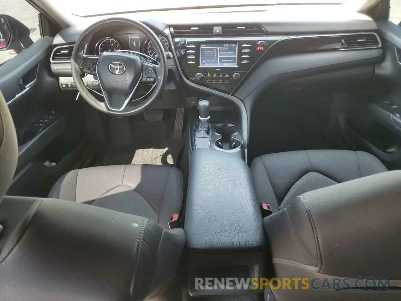 8 fotografías del automóvil dañado 4T1C11AK4LU917886 TOYOTA CAMRY 2020