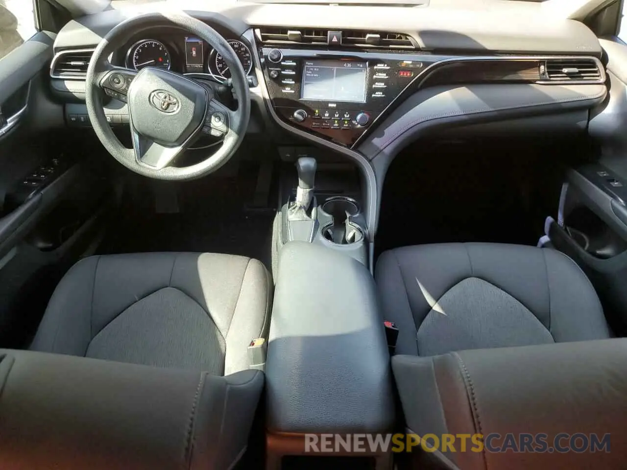 8 fotografías del automóvil dañado 4T1C11AK4LU924210 TOYOTA CAMRY 2020