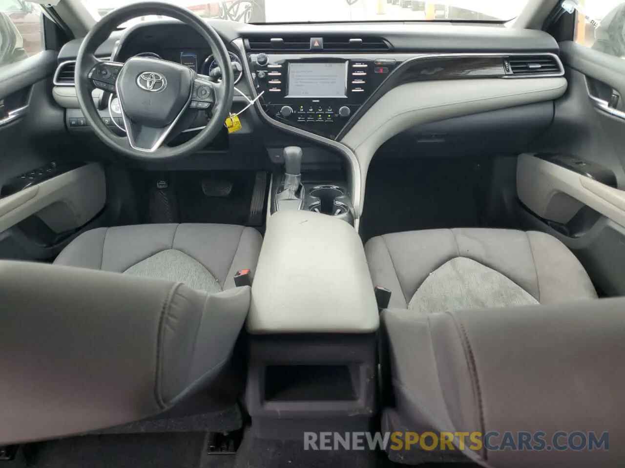 8 fotografías del automóvil dañado 4T1C11AK4LU930850 TOYOTA CAMRY 2020
