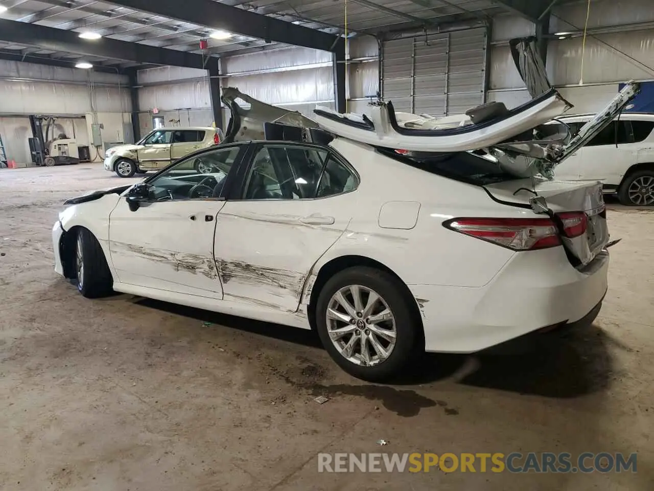 2 fotografías del automóvil dañado 4T1C11AK4LU998615 TOYOTA CAMRY 2020