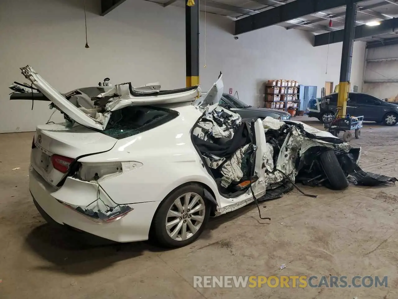3 fotografías del automóvil dañado 4T1C11AK4LU998615 TOYOTA CAMRY 2020