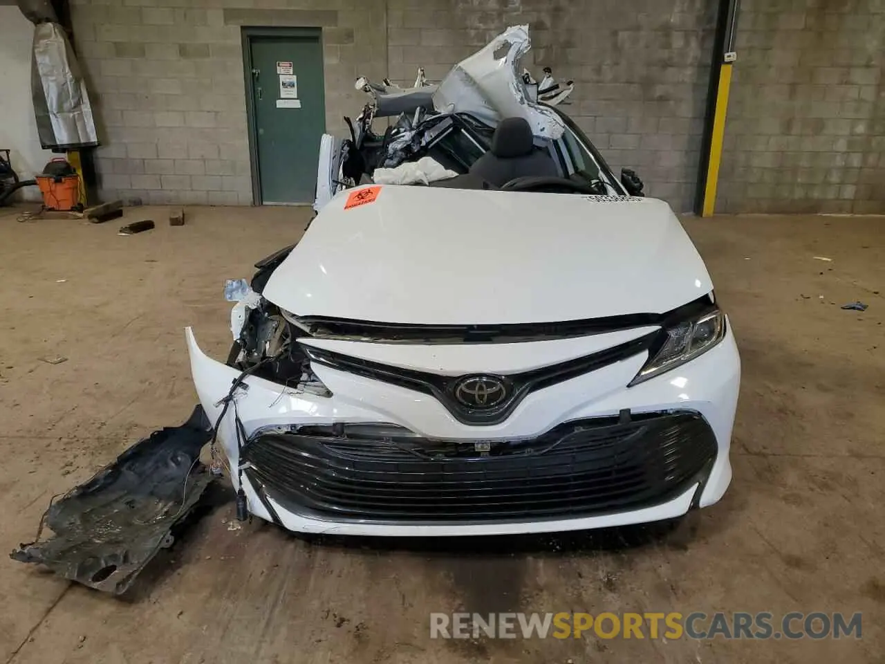 5 fotografías del automóvil dañado 4T1C11AK4LU998615 TOYOTA CAMRY 2020