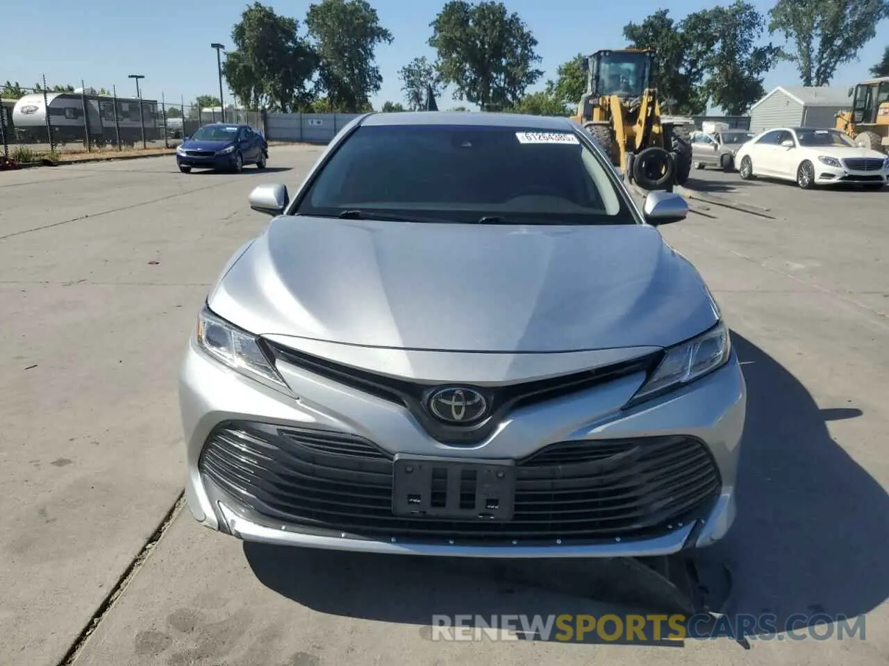 5 fotografías del automóvil dañado 4T1C11AK5LU329852 TOYOTA CAMRY 2020