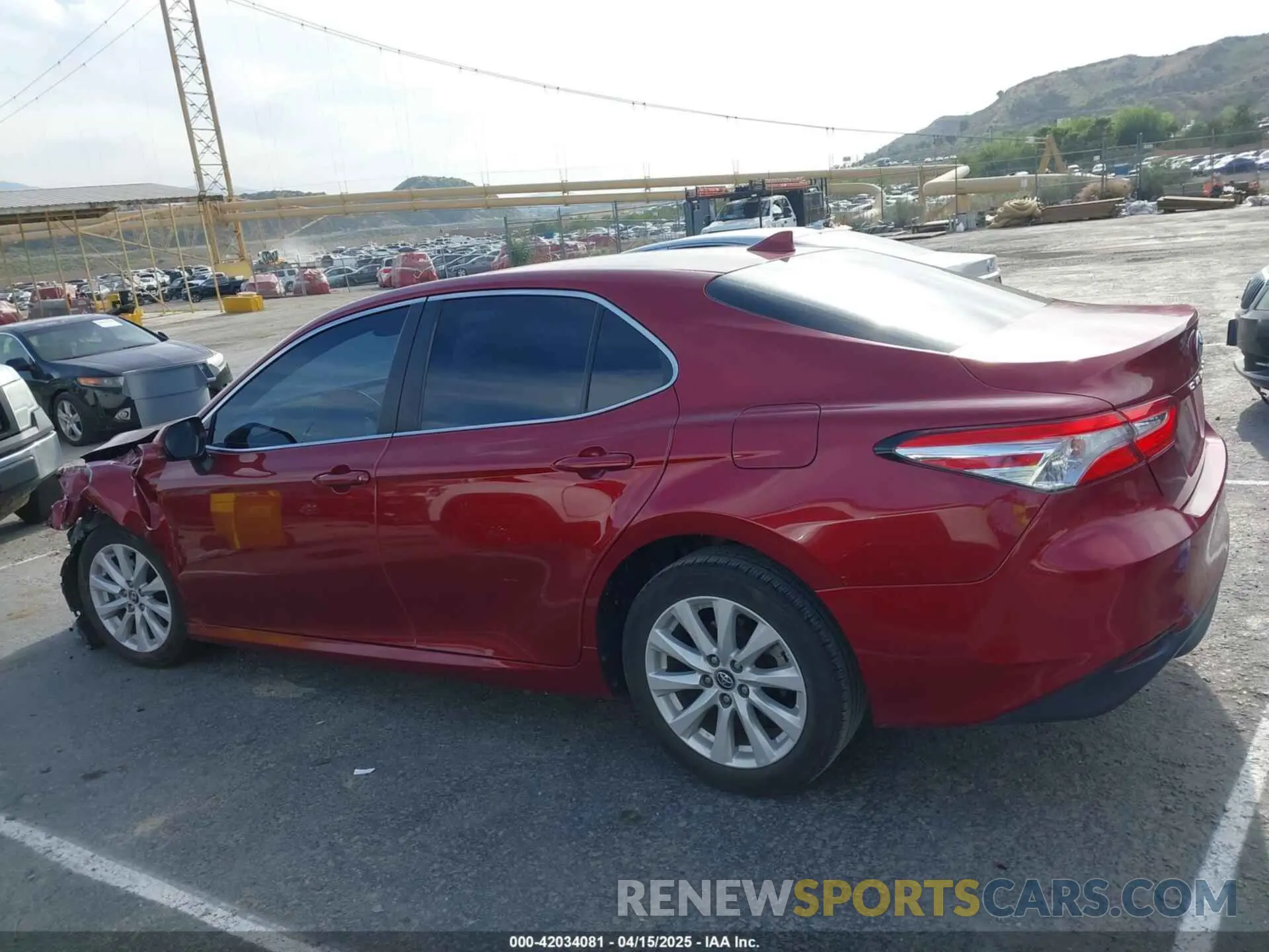 14 fotografías del automóvil dañado 4T1C11AK5LU335103 TOYOTA CAMRY 2020