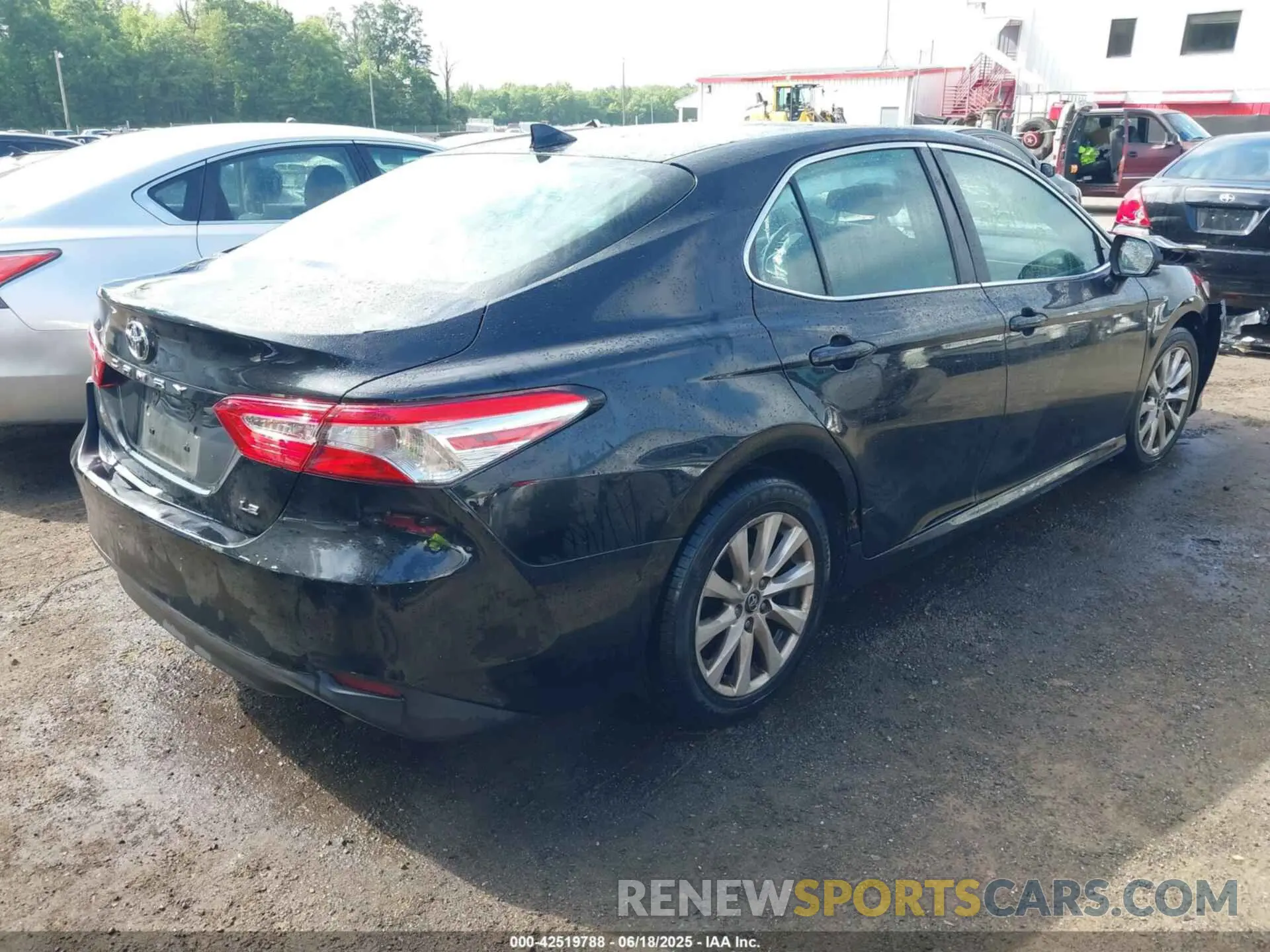 4 fotografías del automóvil dañado 4T1C11AK5LU352631 TOYOTA CAMRY 2020