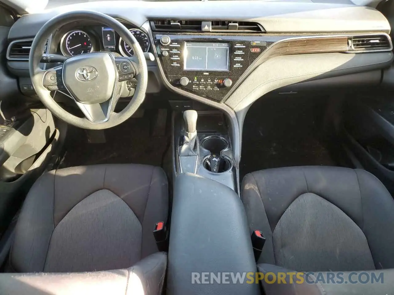8 fotografías del automóvil dañado 4T1C11AK5LU382681 TOYOTA CAMRY 2020