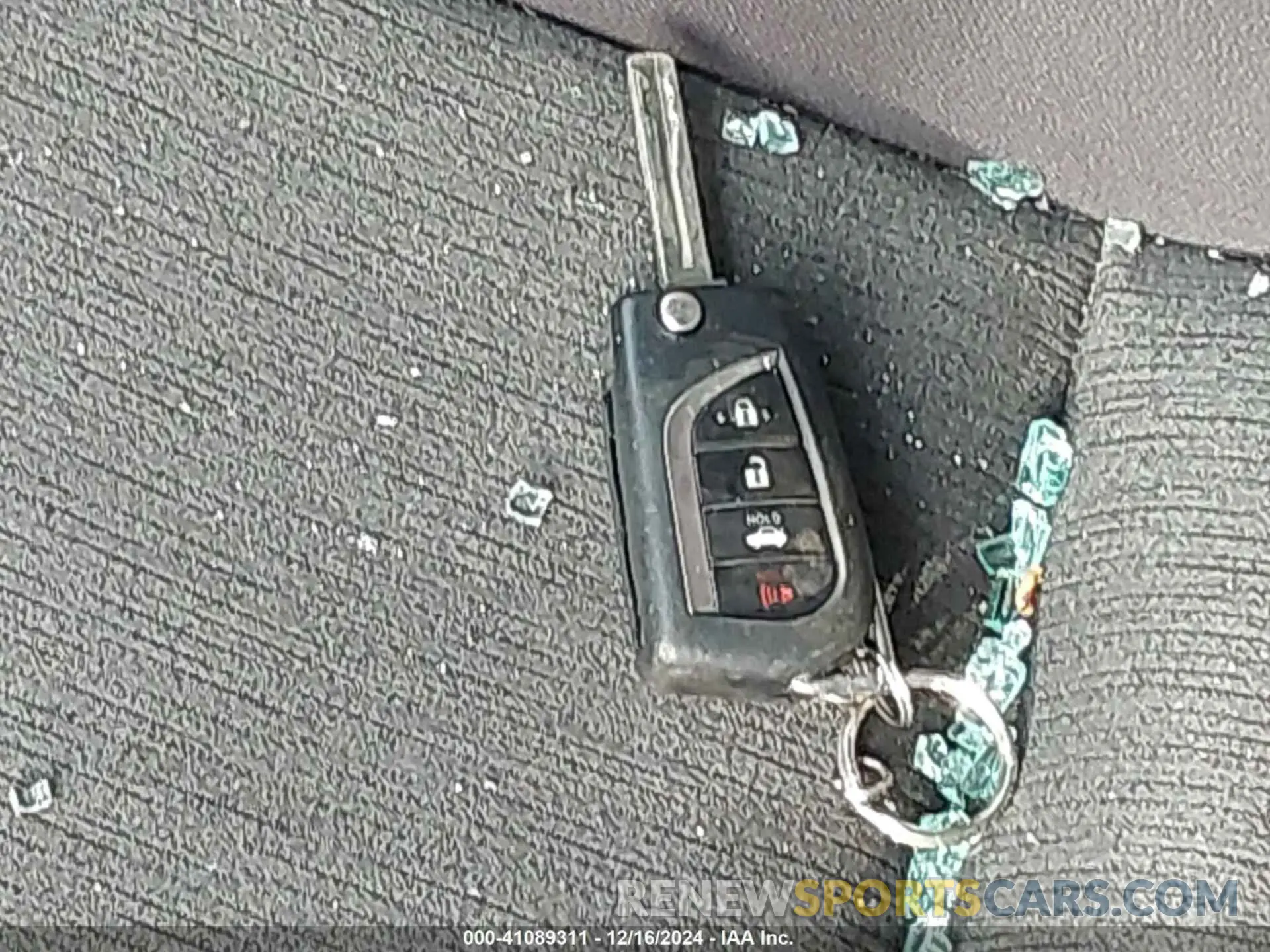 11 fotografías del automóvil dañado 4T1C11AK5LU860761 TOYOTA CAMRY 2020