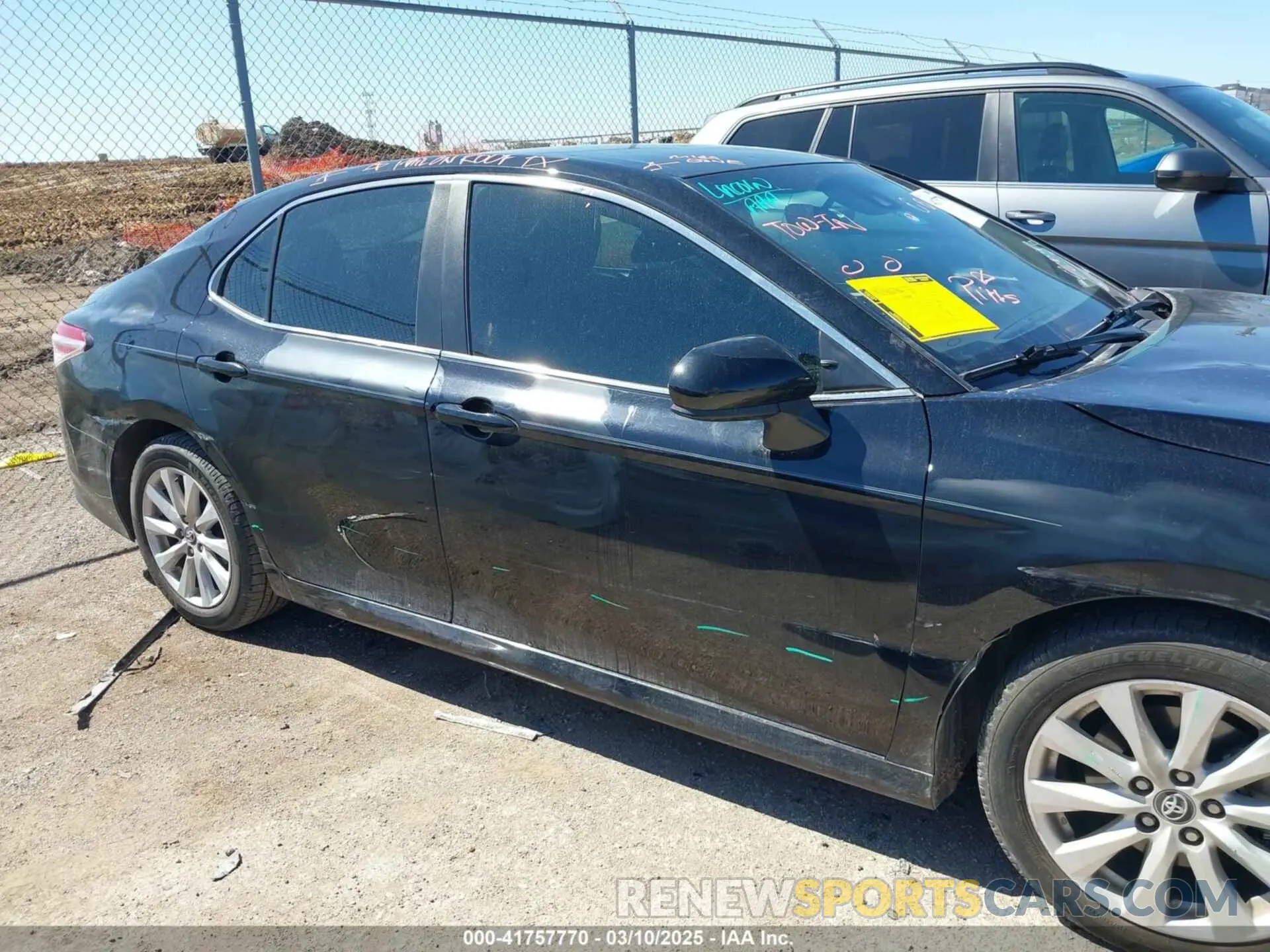 13 fotografías del automóvil dañado 4T1C11AK5LU938441 TOYOTA CAMRY 2020