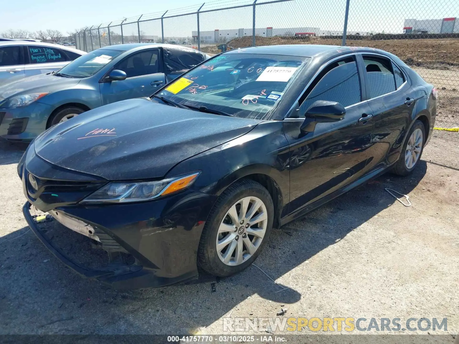 2 fotografías del automóvil dañado 4T1C11AK5LU938441 TOYOTA CAMRY 2020