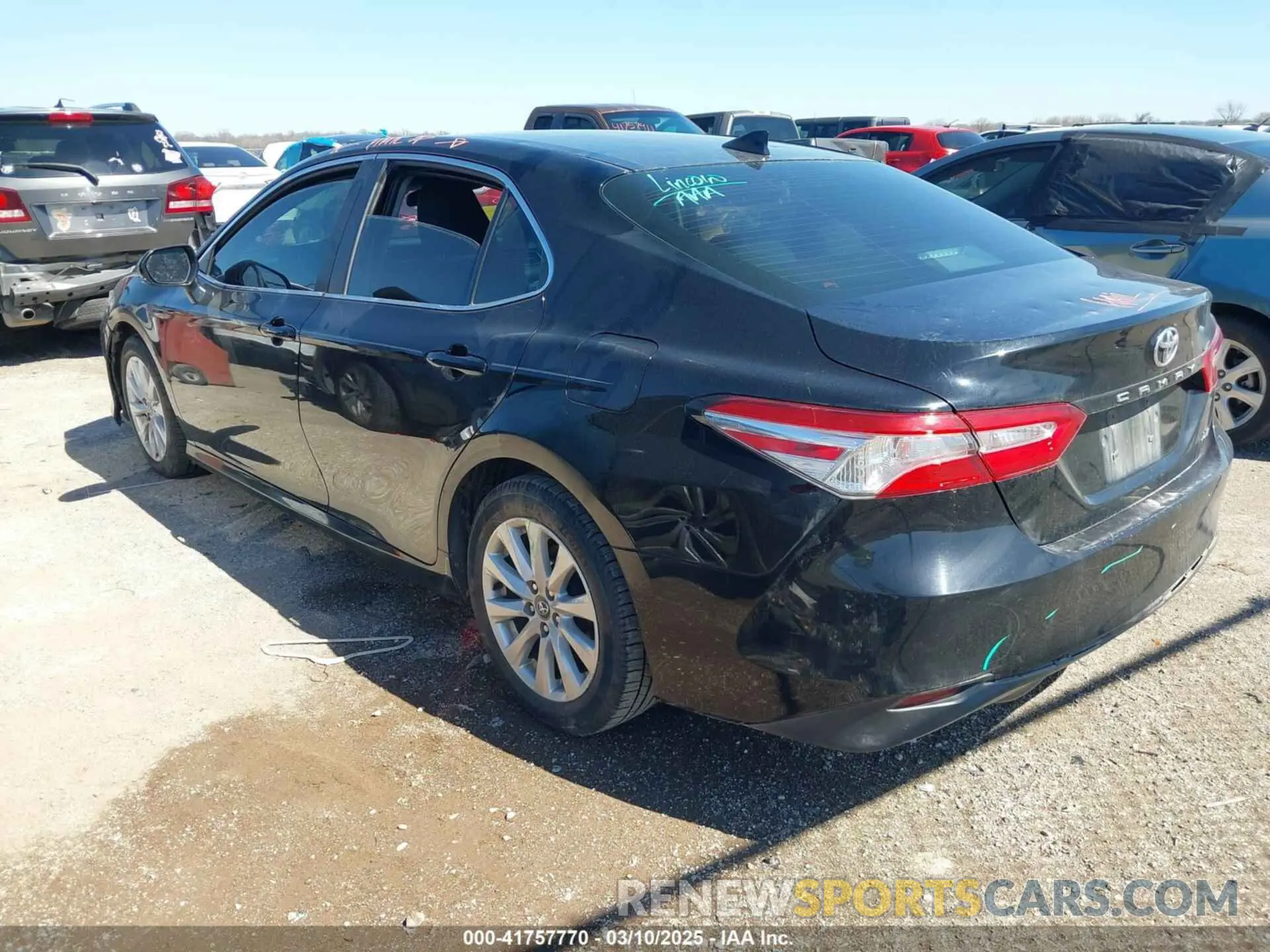 3 fotografías del automóvil dañado 4T1C11AK5LU938441 TOYOTA CAMRY 2020