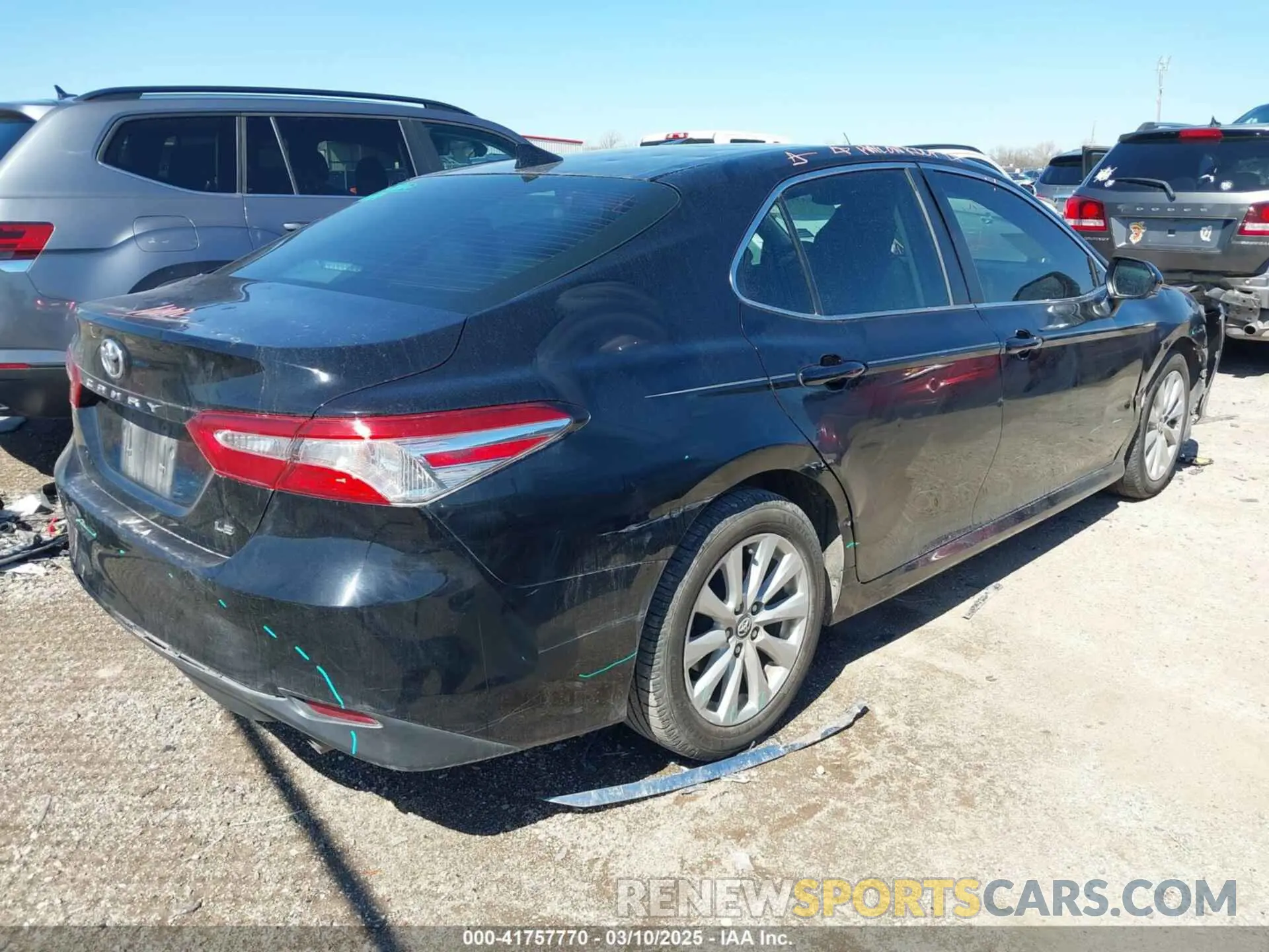 4 fotografías del automóvil dañado 4T1C11AK5LU938441 TOYOTA CAMRY 2020