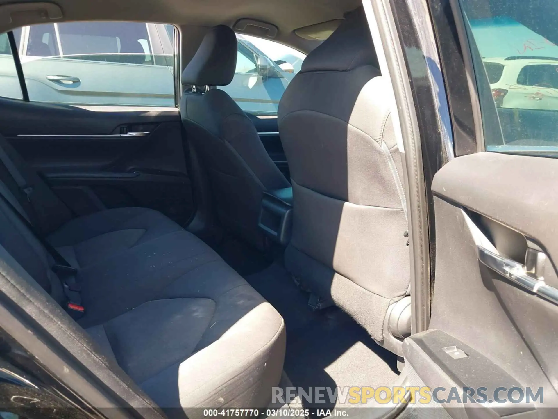 8 fotografías del automóvil dañado 4T1C11AK5LU938441 TOYOTA CAMRY 2020