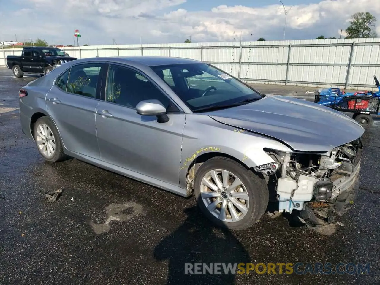 4 fotografías del automóvil dañado 4T1C11AK5LU947446 TOYOTA CAMRY 2020