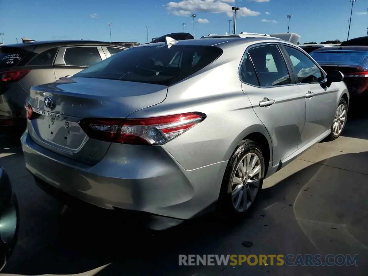 4 fotografías del automóvil dañado 4T1C11AK5LU989776 TOYOTA CAMRY 2020