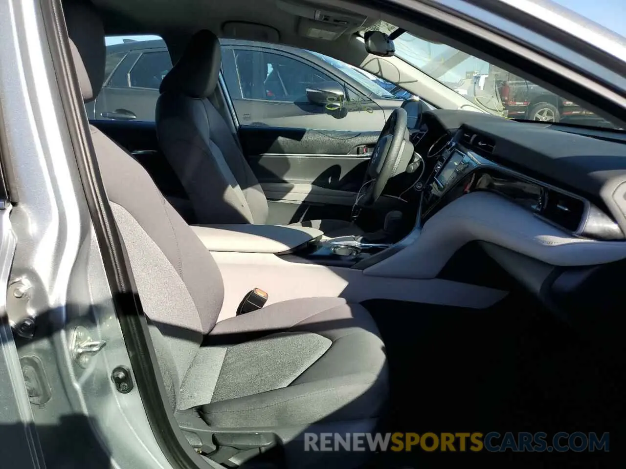 5 fotografías del automóvil dañado 4T1C11AK5LU989776 TOYOTA CAMRY 2020