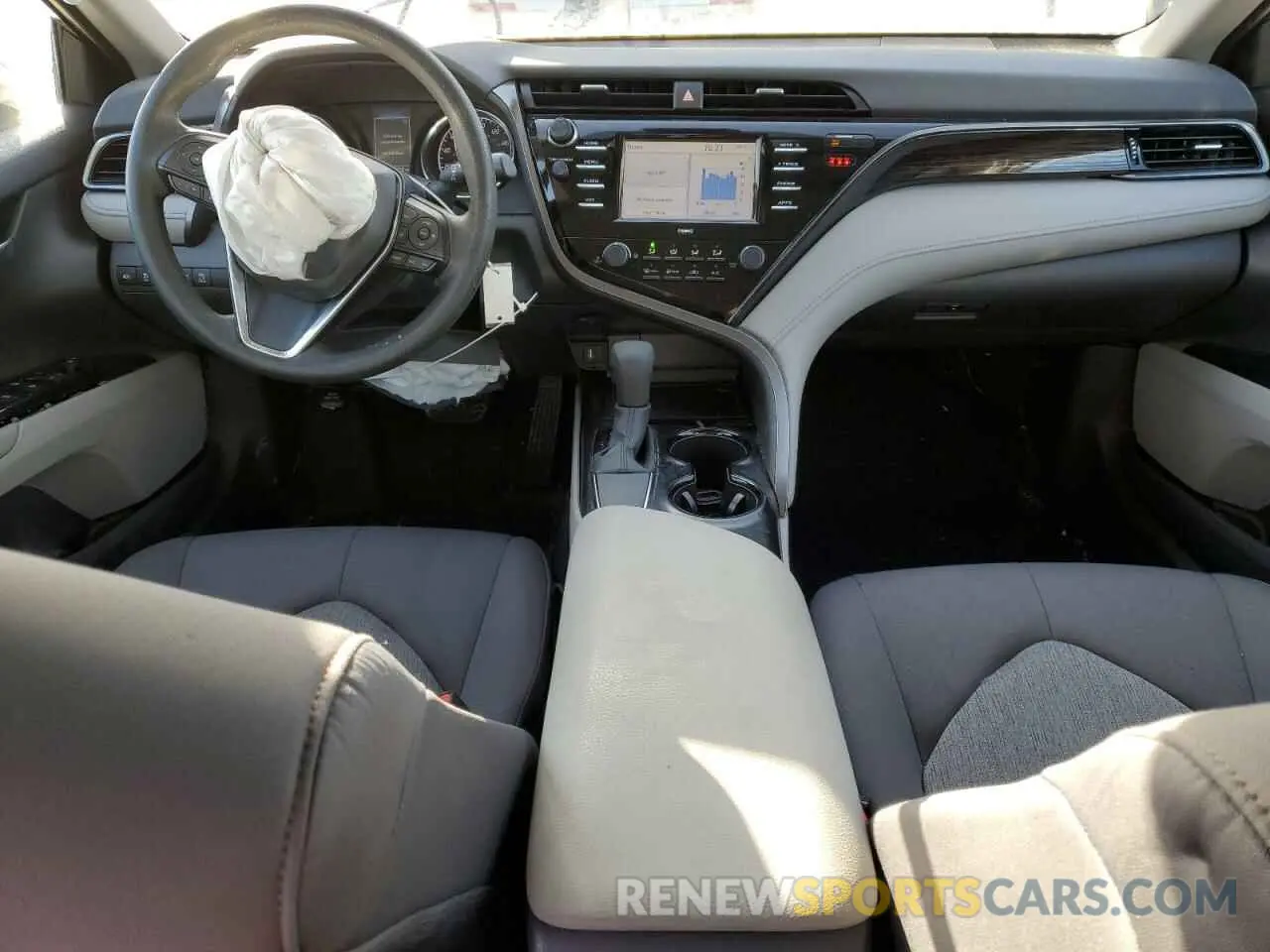 8 fotografías del automóvil dañado 4T1C11AK5LU993360 TOYOTA CAMRY 2020