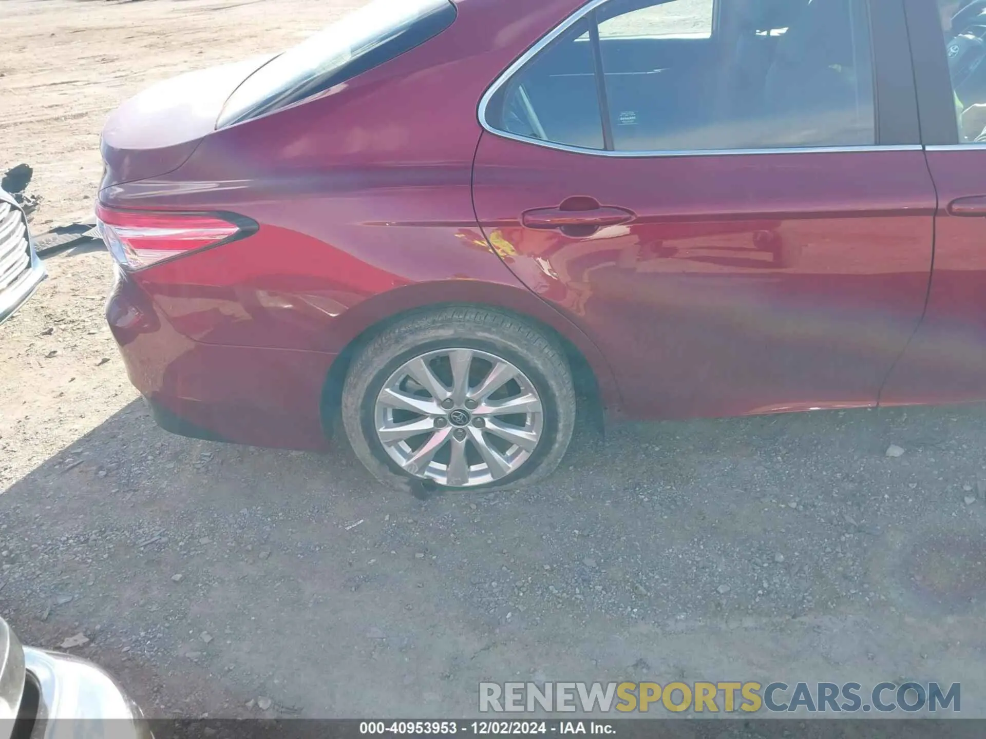 18 fotografías del automóvil dañado 4T1C11AK5LU996159 TOYOTA CAMRY 2020