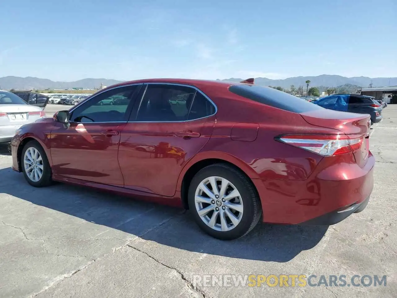 2 fotografías del automóvil dañado 4T1C11AK5LU998347 TOYOTA CAMRY 2020
