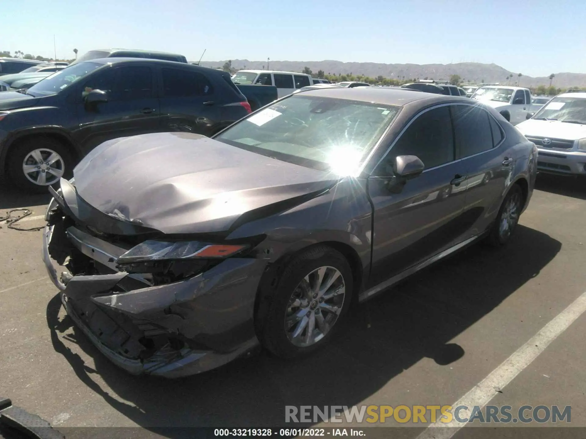 2 fotografías del automóvil dañado 4T1C11AK6LU366456 TOYOTA CAMRY 2020