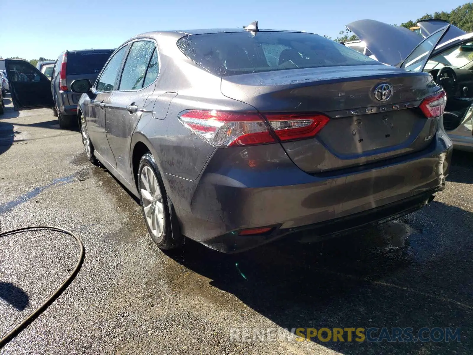 3 fotografías del automóvil dañado 4T1C11AK6LU392202 TOYOTA CAMRY 2020