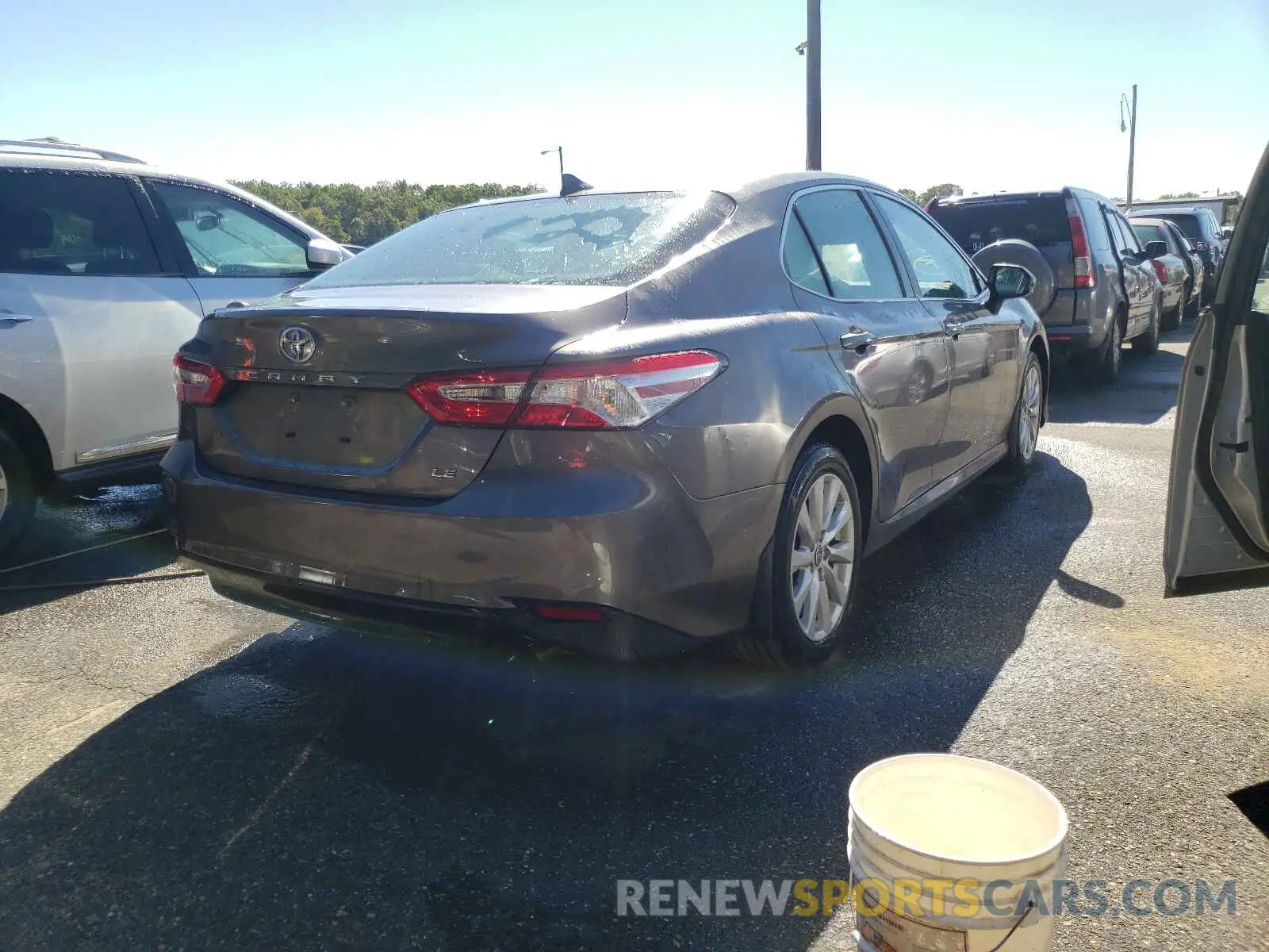 4 fotografías del automóvil dañado 4T1C11AK6LU392202 TOYOTA CAMRY 2020