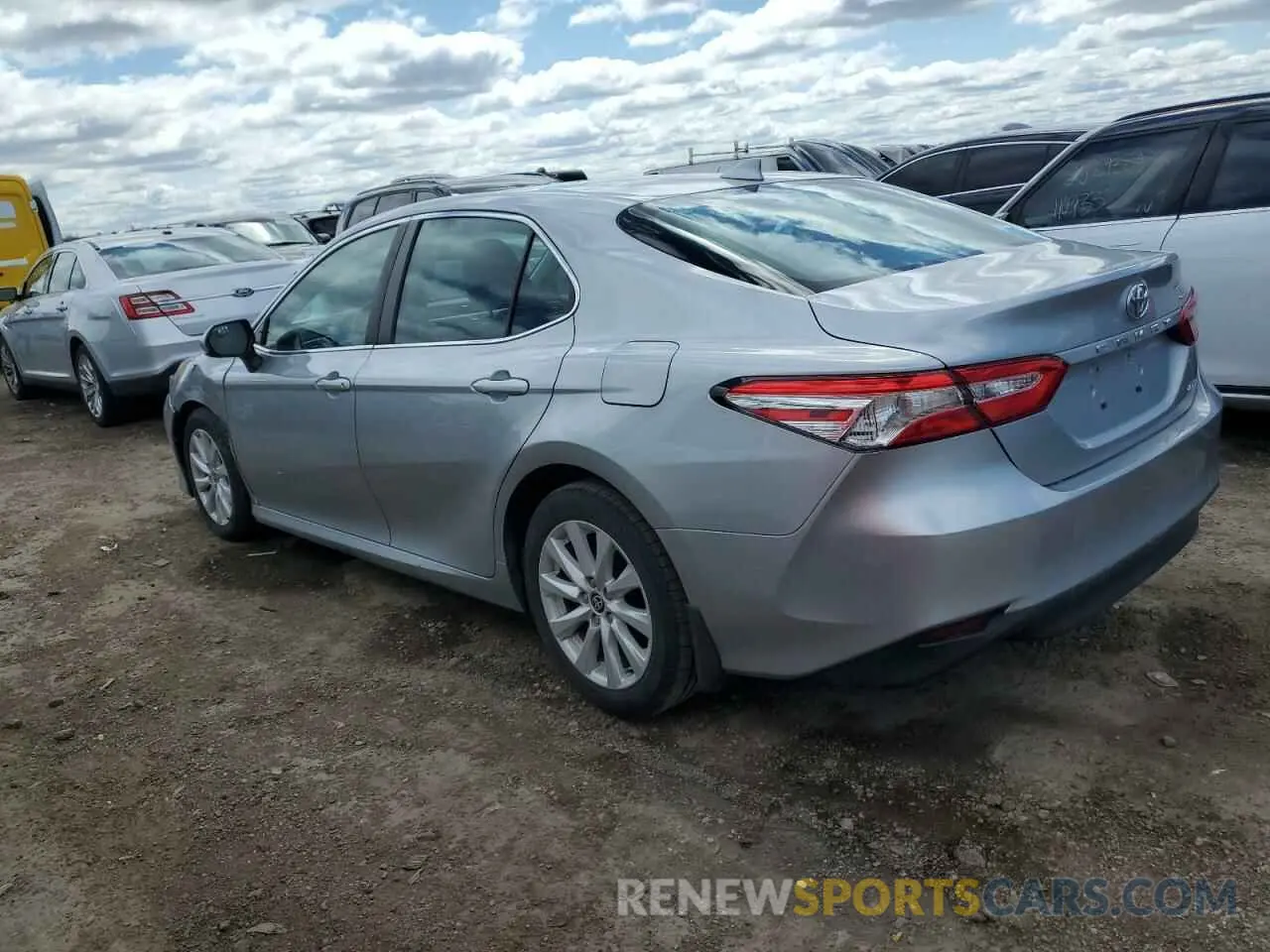 2 fotografías del automóvil dañado 4T1C11AK6LU502908 TOYOTA CAMRY 2020