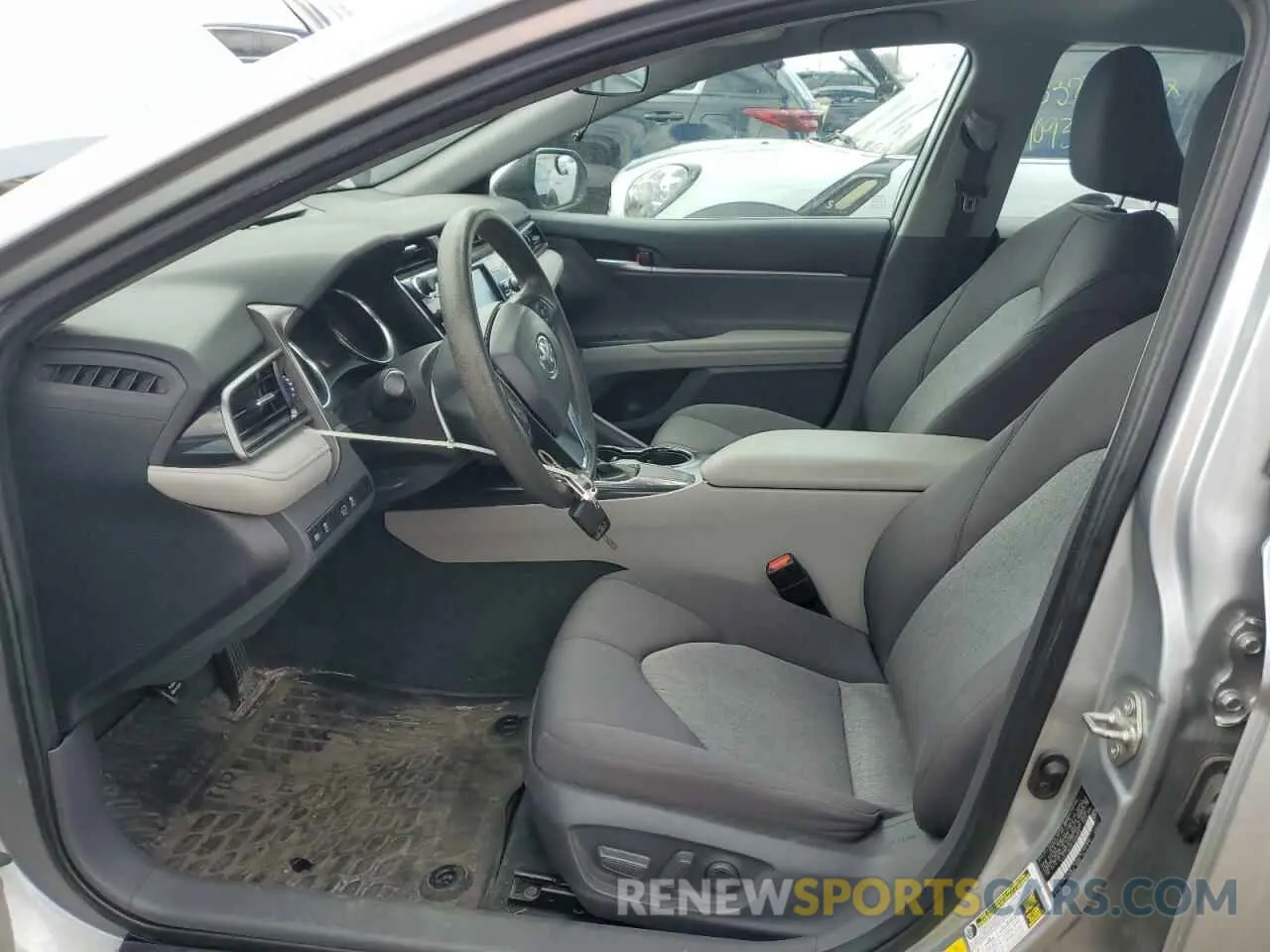7 fotografías del automóvil dañado 4T1C11AK6LU502908 TOYOTA CAMRY 2020
