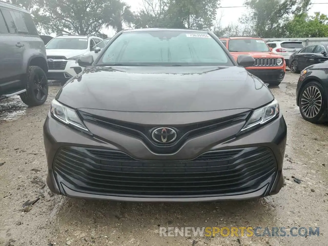 5 fotografías del automóvil dañado 4T1C11AK6LU861563 TOYOTA CAMRY 2020