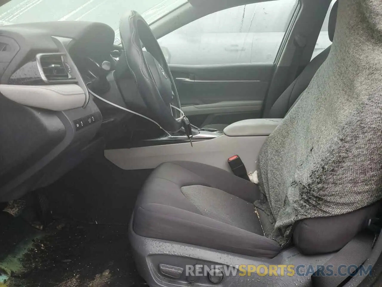 7 fotografías del automóvil dañado 4T1C11AK6LU861563 TOYOTA CAMRY 2020
