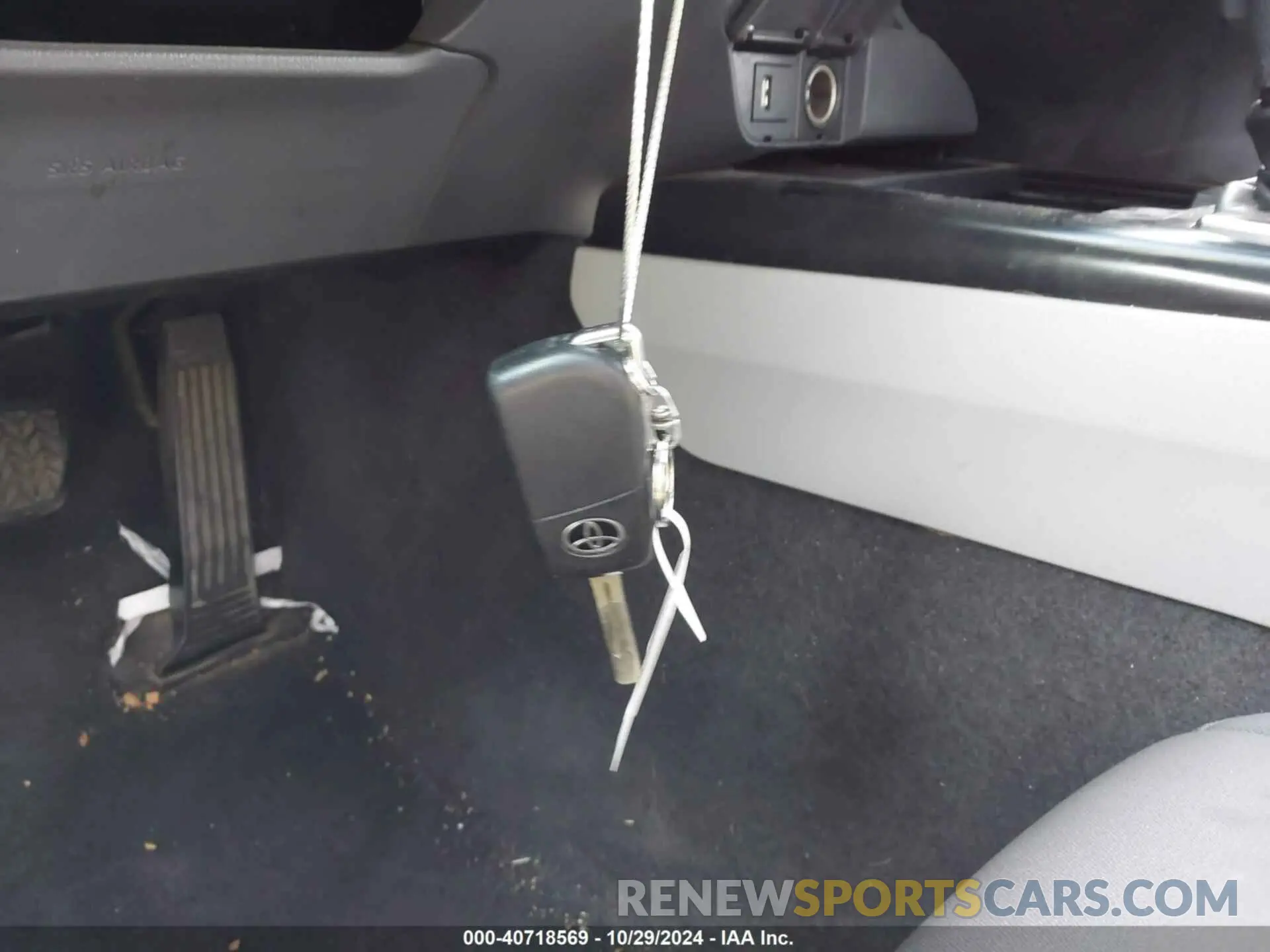 11 fotografías del automóvil dañado 4T1C11AK6LU862681 TOYOTA CAMRY 2020