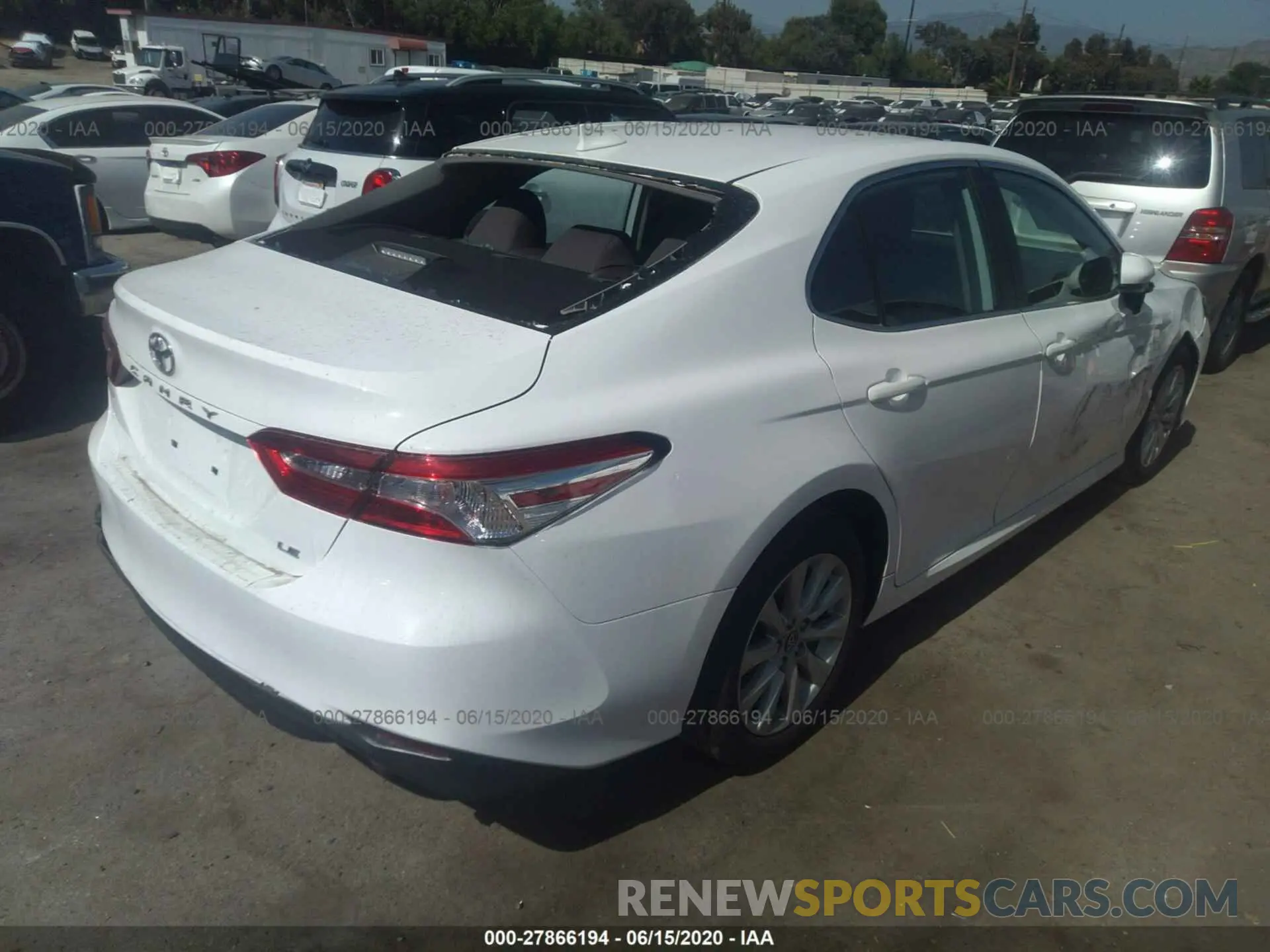 4 fotografías del automóvil dañado 4T1C11AK6LU869159 TOYOTA CAMRY 2020