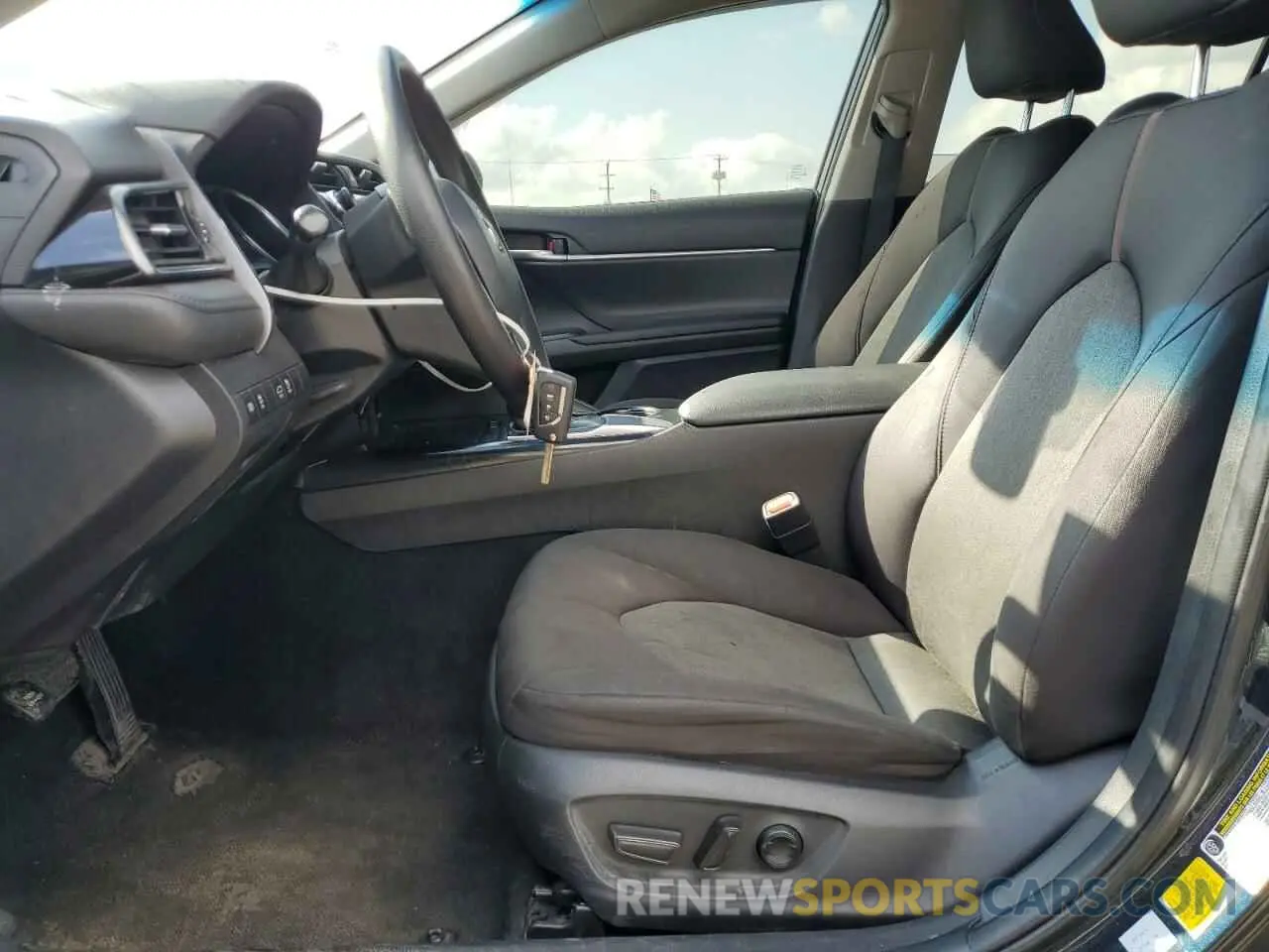 7 fotografías del automóvil dañado 4T1C11AK6LU872658 TOYOTA CAMRY 2020