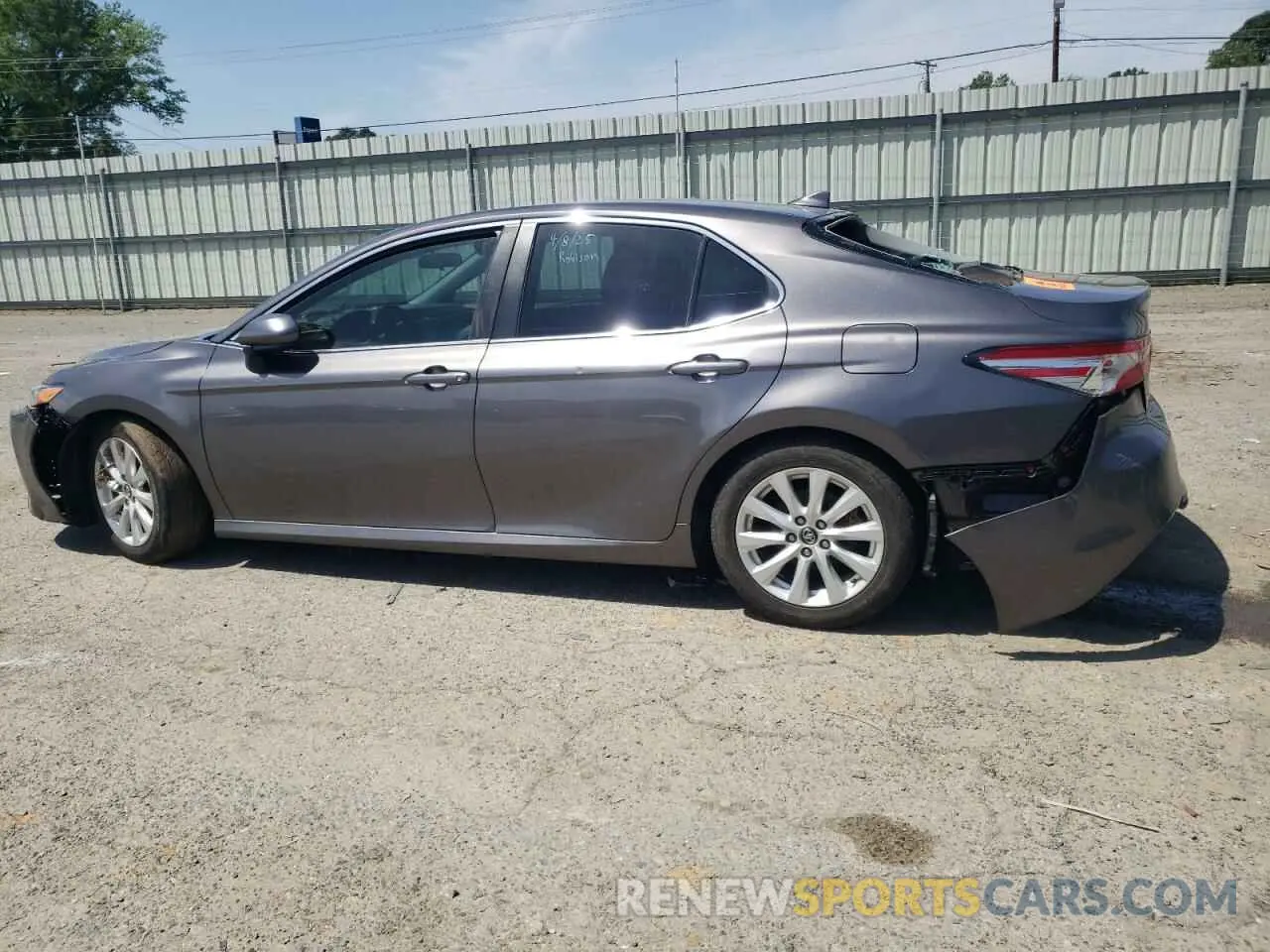 2 fotografías del automóvil dañado 4T1C11AK6LU889279 TOYOTA CAMRY 2020