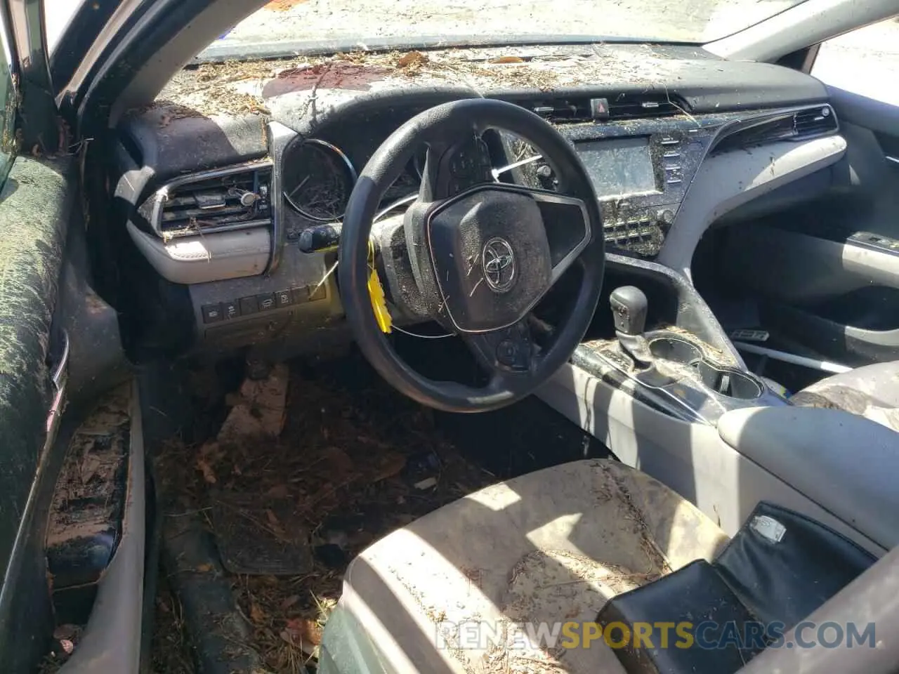 8 fotografías del automóvil dañado 4T1C11AK6LU889279 TOYOTA CAMRY 2020