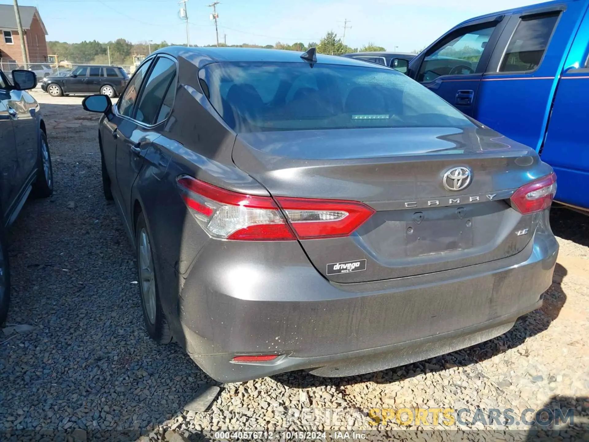 3 fotografías del automóvil dañado 4T1C11AK6LU911927 TOYOTA CAMRY 2020